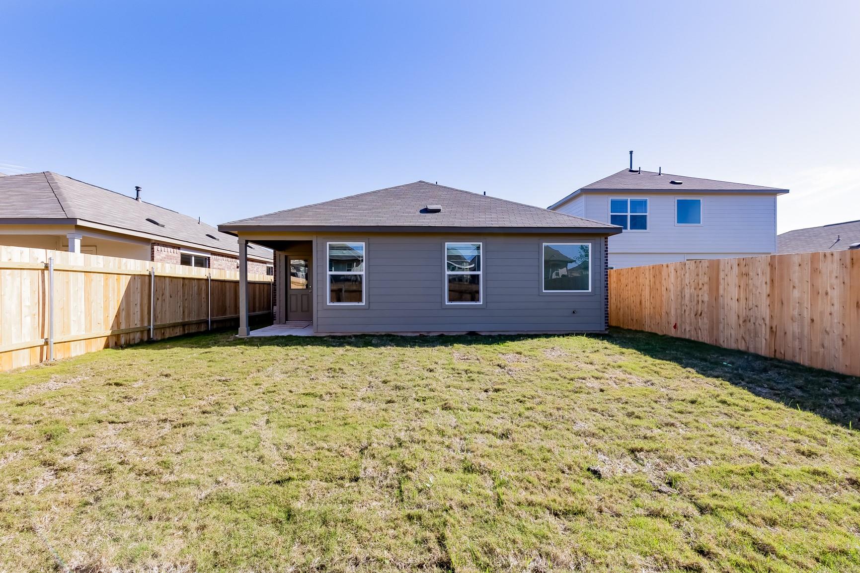 318 Canley Loop, Hutto, TX 78634