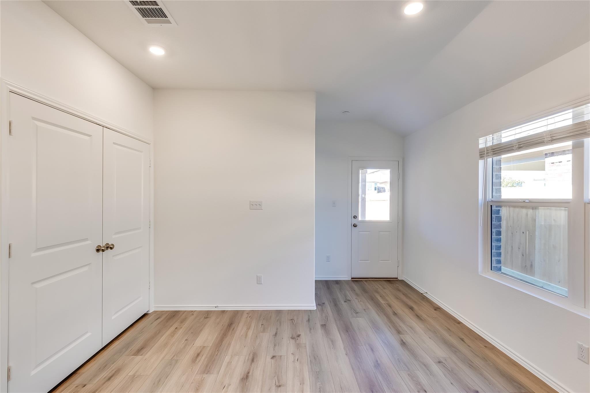 318 Canley Loop, Hutto, TX 78634