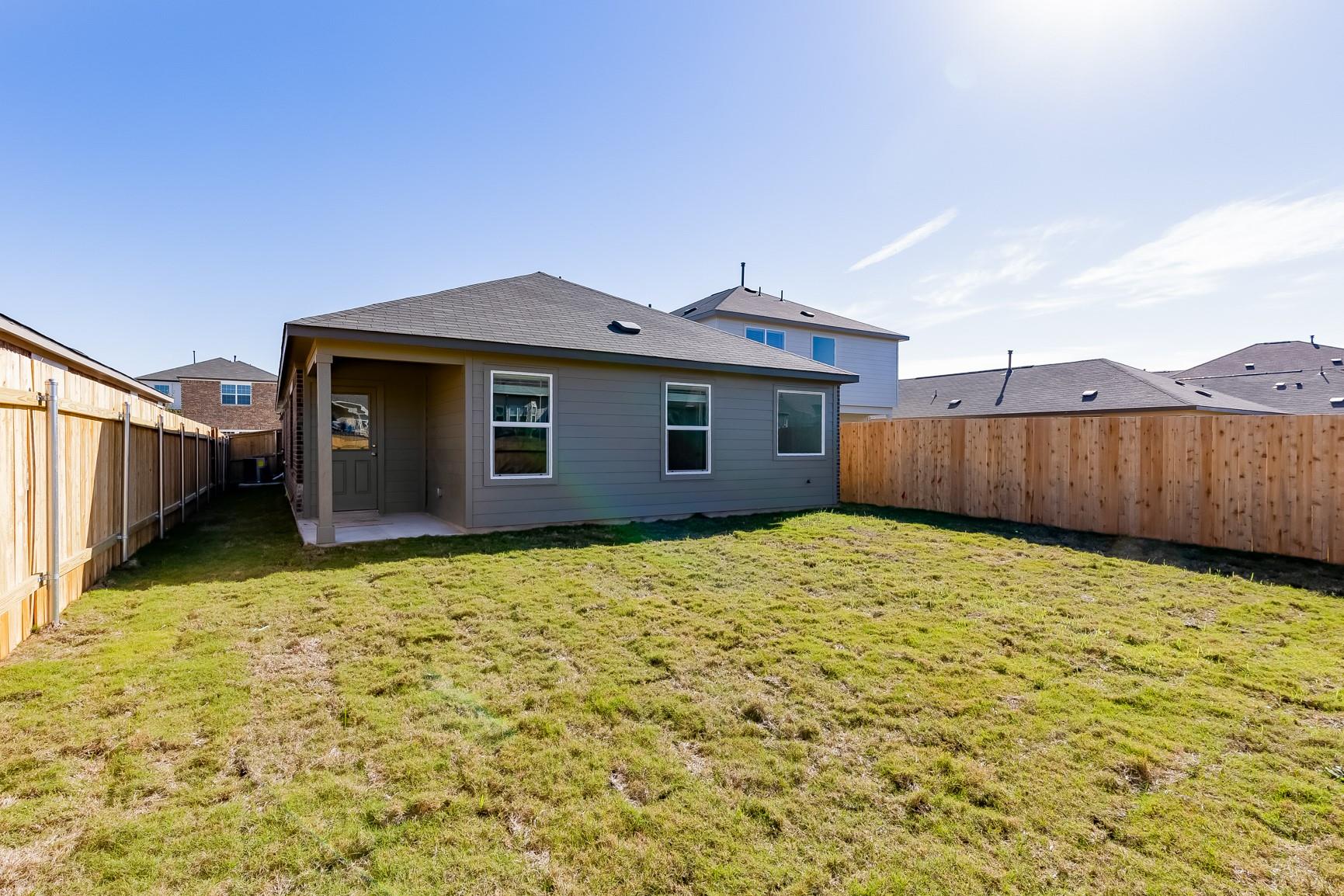 318 Canley Loop, Hutto, TX 78634