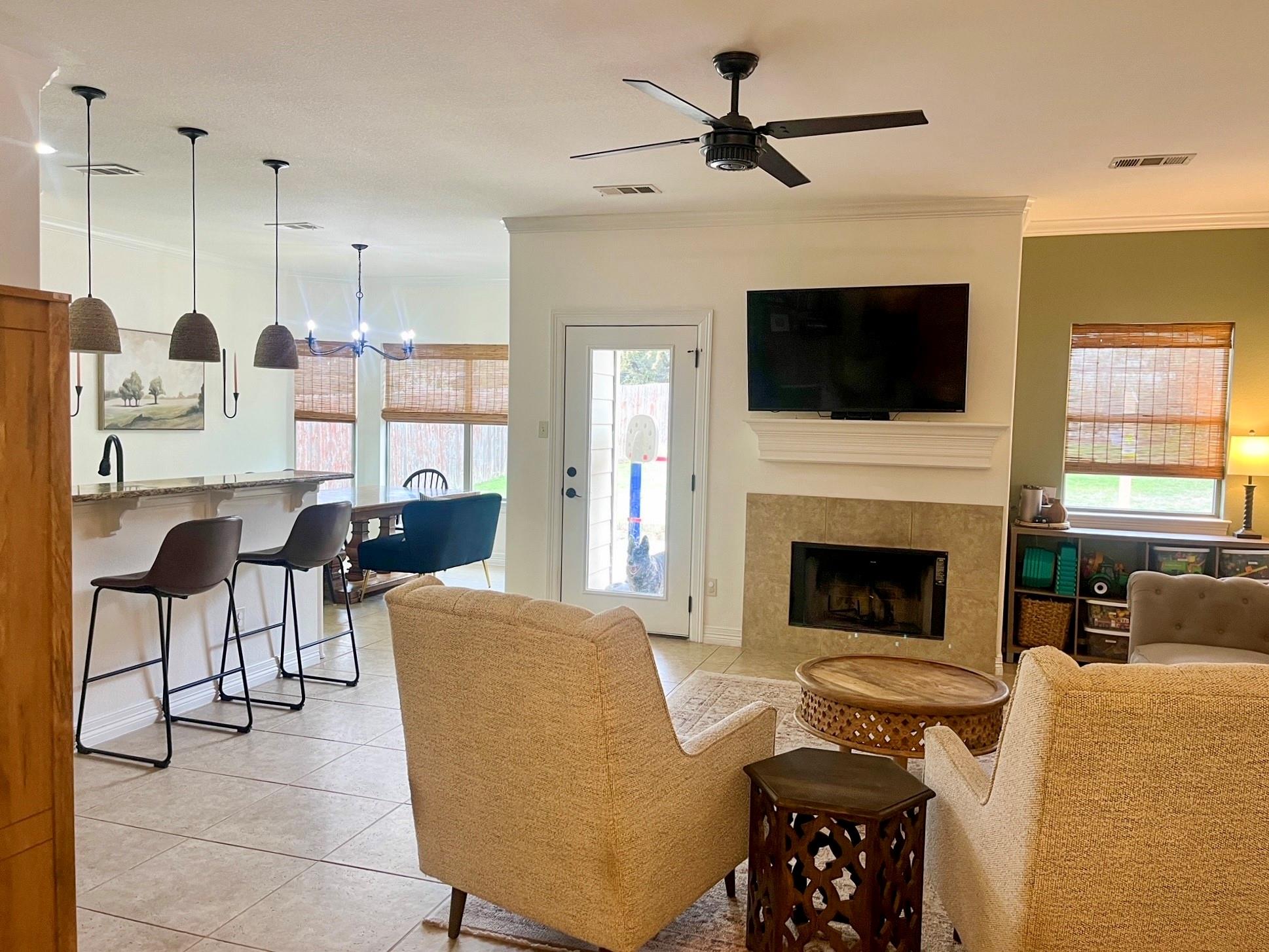 10039 Janet Loop, Dripping Springs, TX 78620