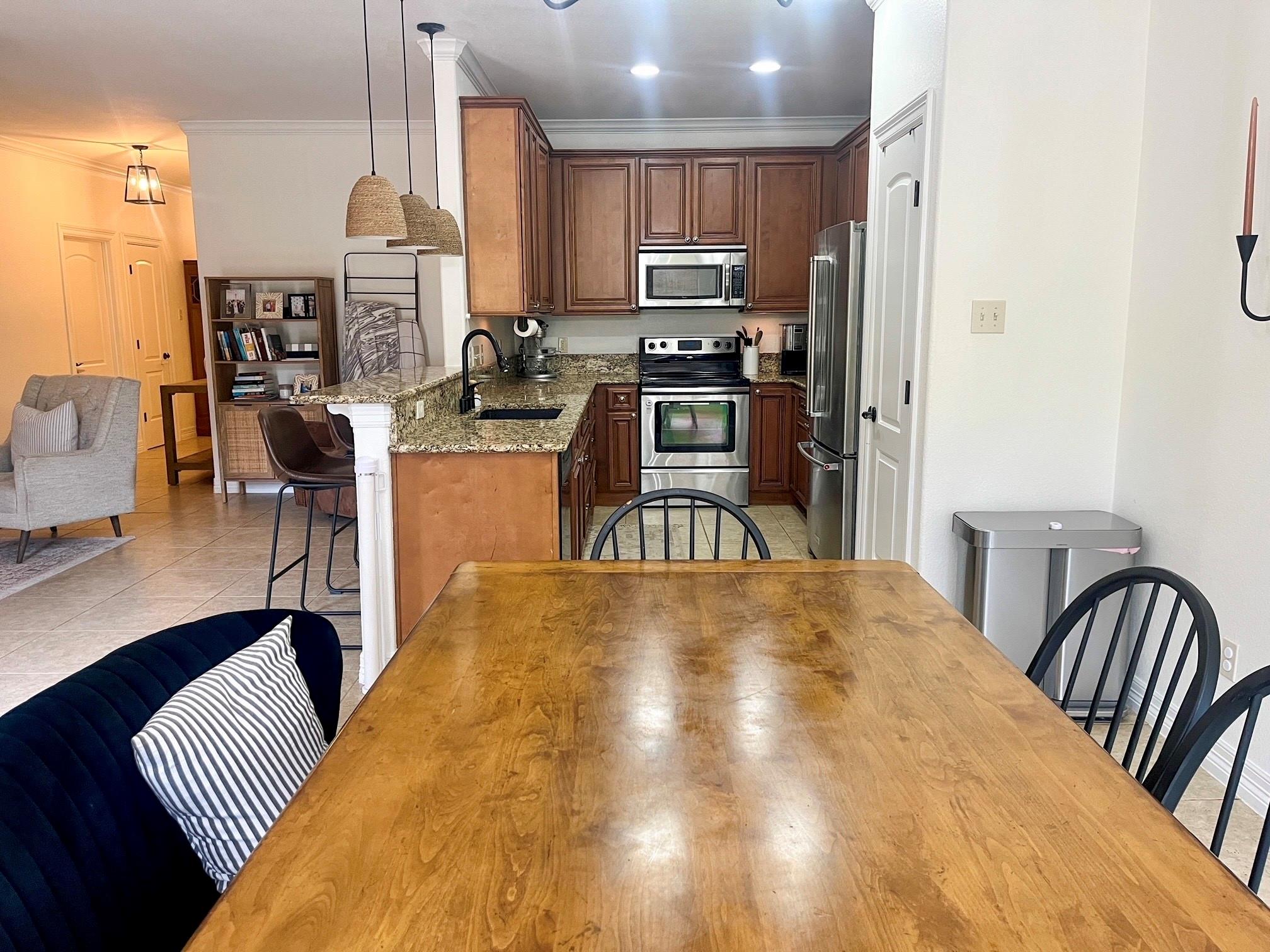 10039 Janet Loop, Dripping Springs, TX 78620