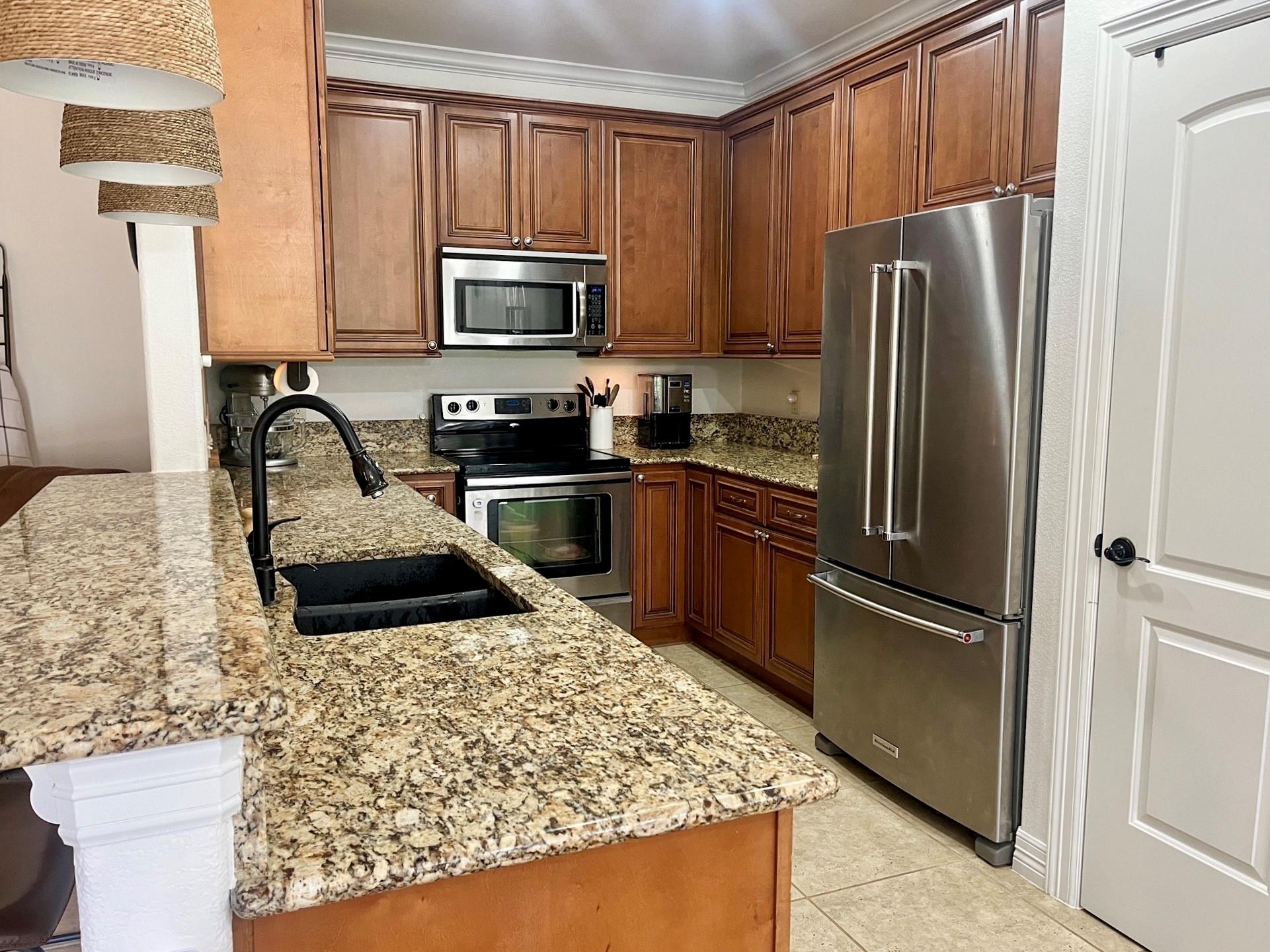 10039 Janet Loop, Dripping Springs, TX 78620