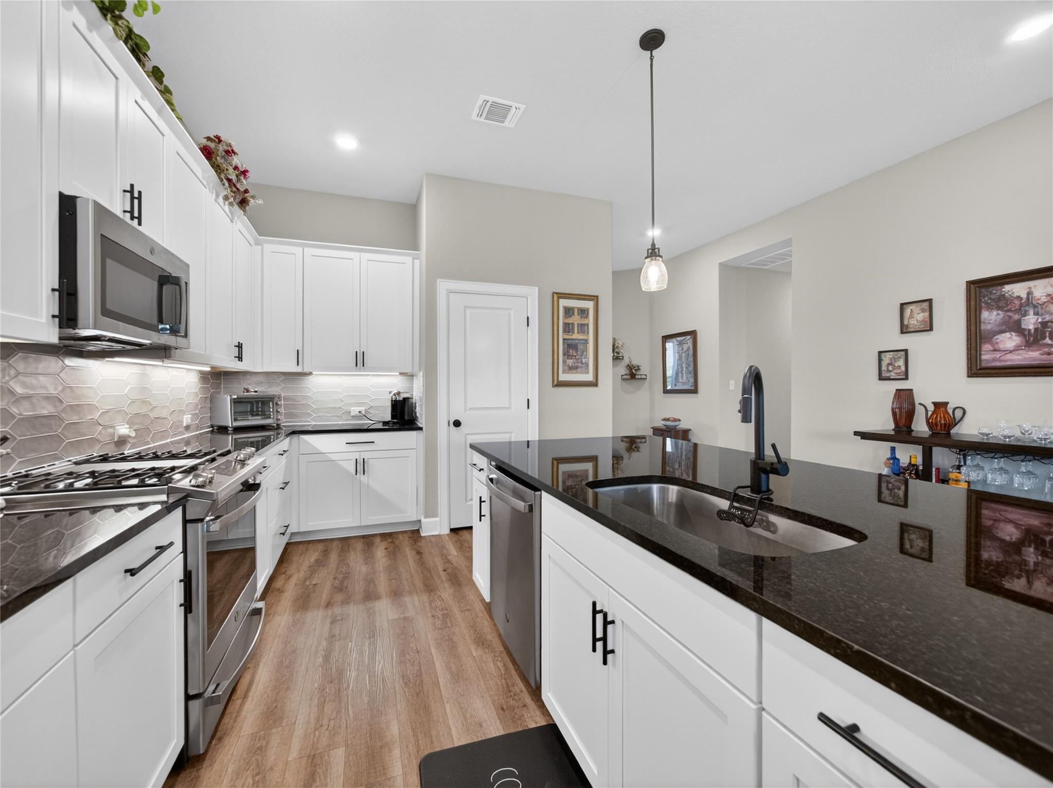 107 Freeman Day Dr, Bastrop, TX 78602