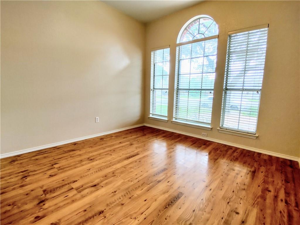 1009 Horseman Cv, Round Rock, TX 78665