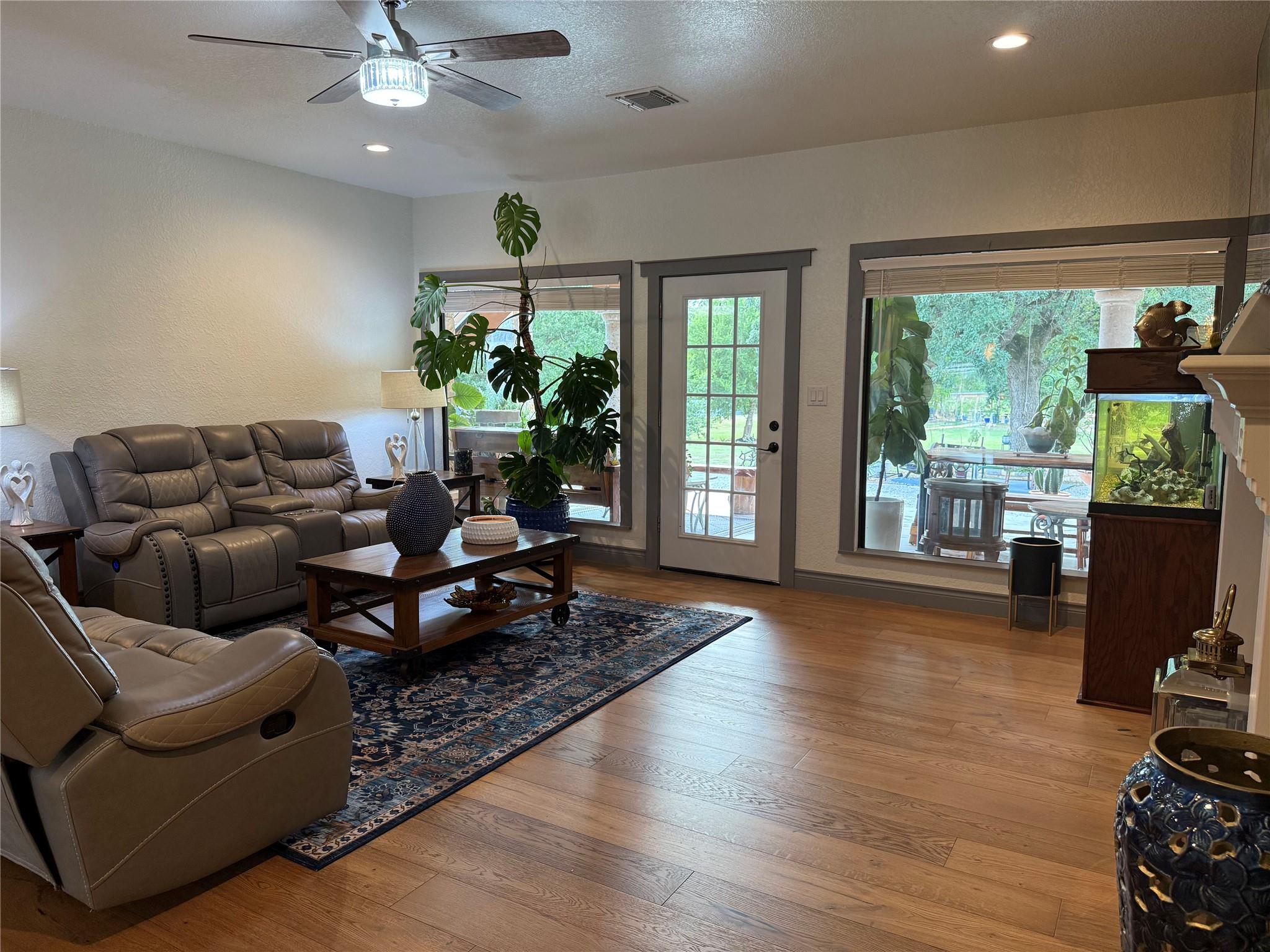 376 Alta Vista Dr # B, Bastrop, TX 78602