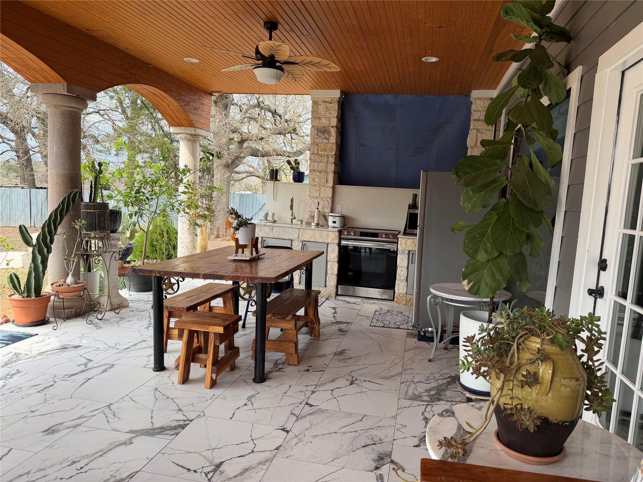 376 Alta Vista Dr # B, Bastrop, TX 78602