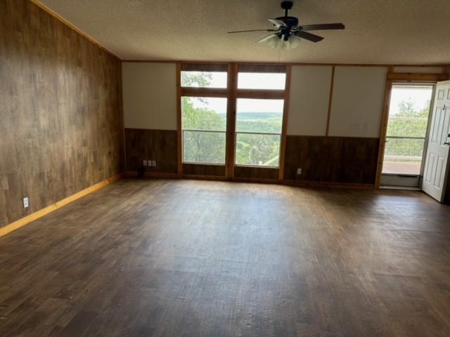 6232 Paradise Manor Cir, Marble Falls, TX 78654