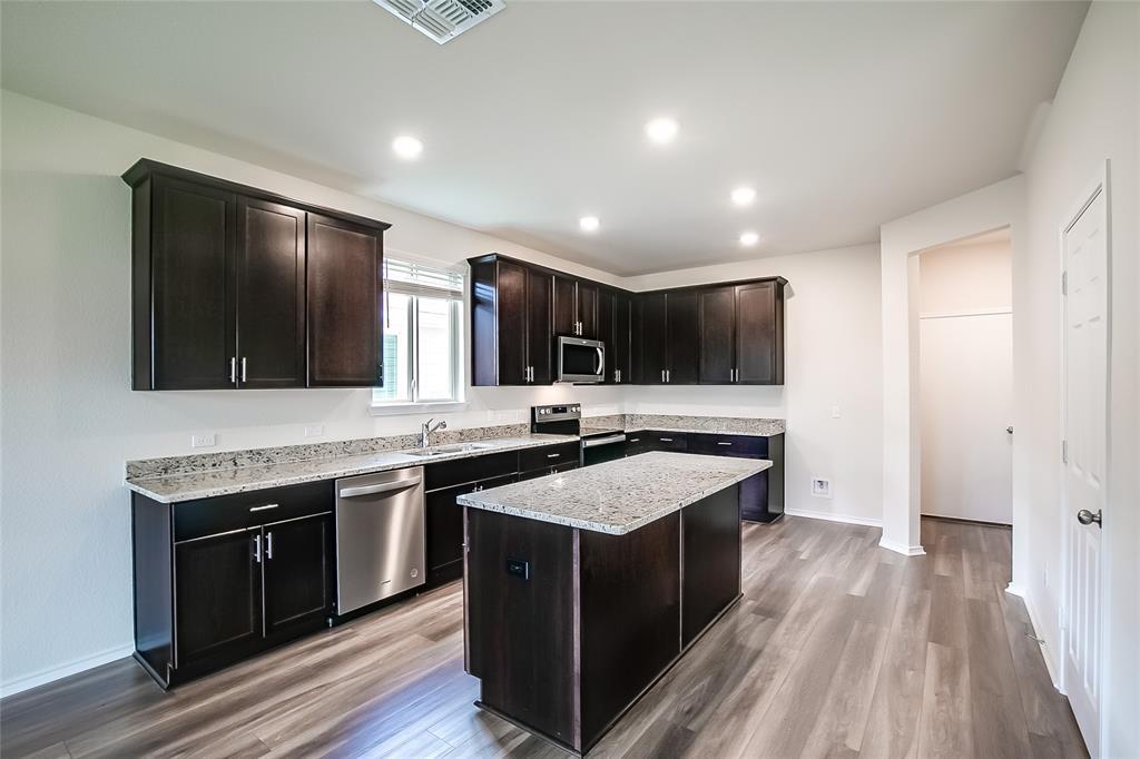 31 Pacific Loon St, Leander, TX 78641