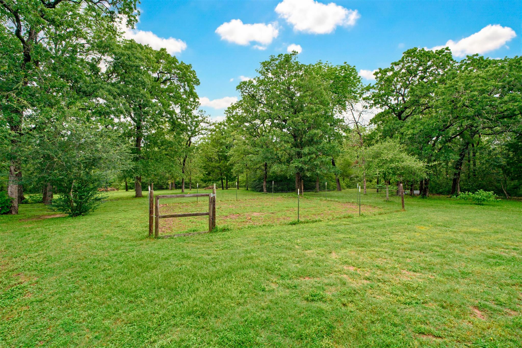 3062 S Hwy 77, Rockdale, TX 76567