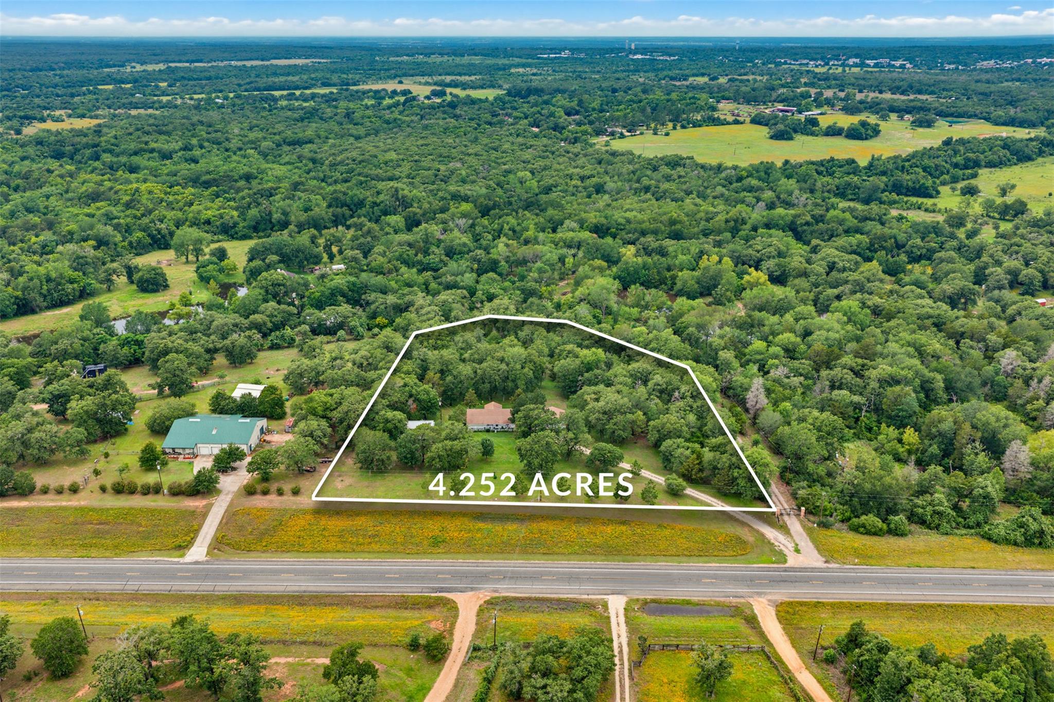 3062 S Hwy 77, Rockdale, TX 76567