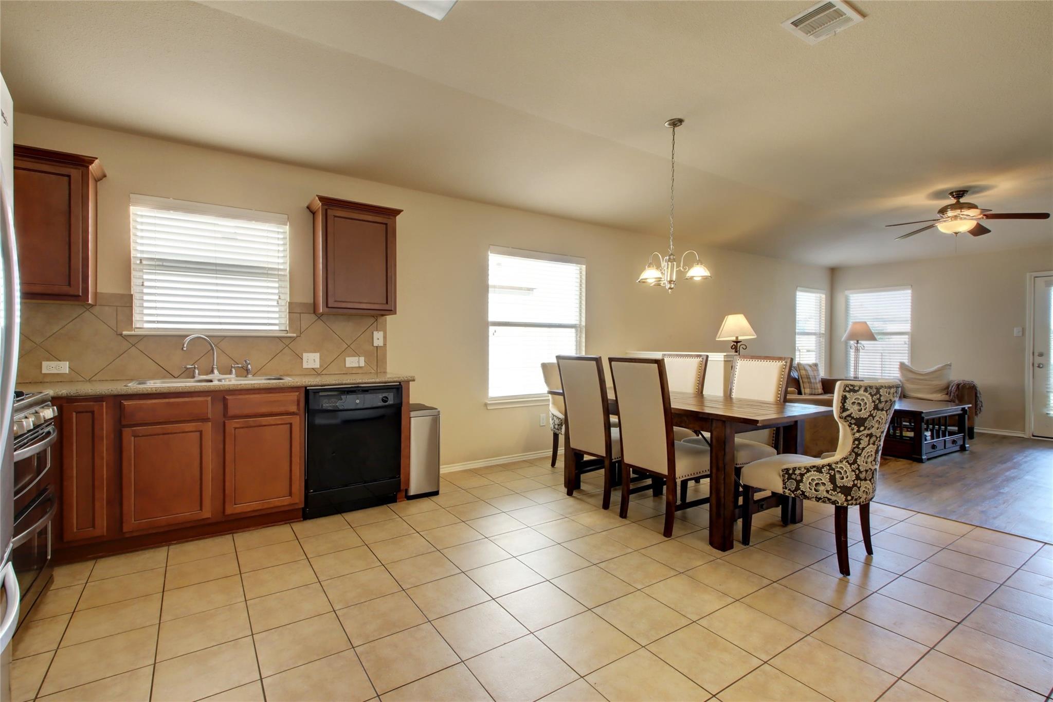 2731 Herrington Cv, Round Rock, TX 78665