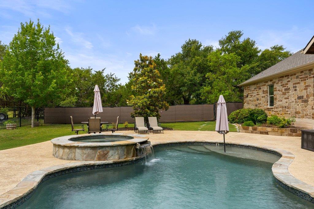 265 Magnolia Blossom Cv, Driftwood, TX 78619