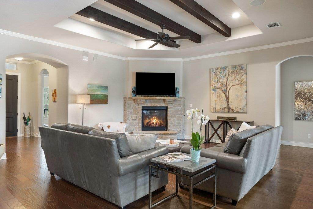 265 Magnolia Blossom Cv, Driftwood, TX 78619