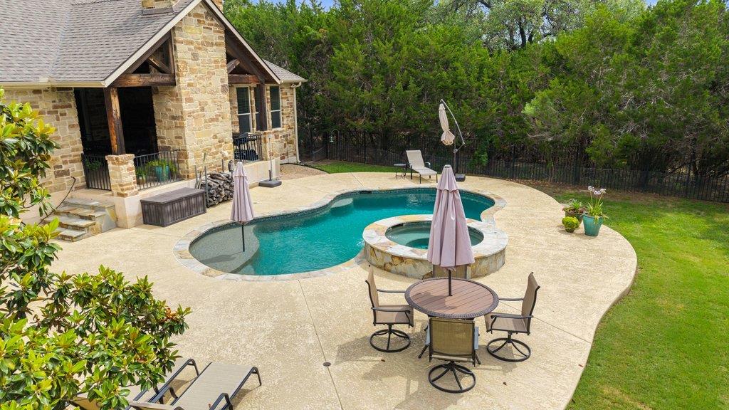 265 Magnolia Blossom Cv, Driftwood, TX 78619