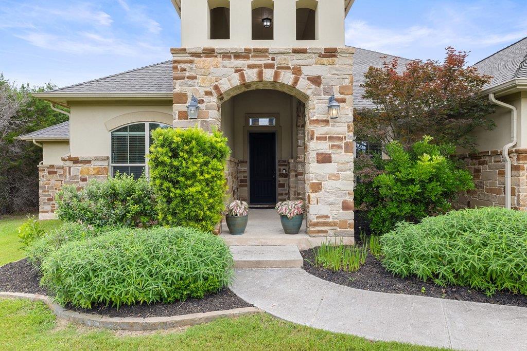 265 Magnolia Blossom Cv, Driftwood, TX 78619