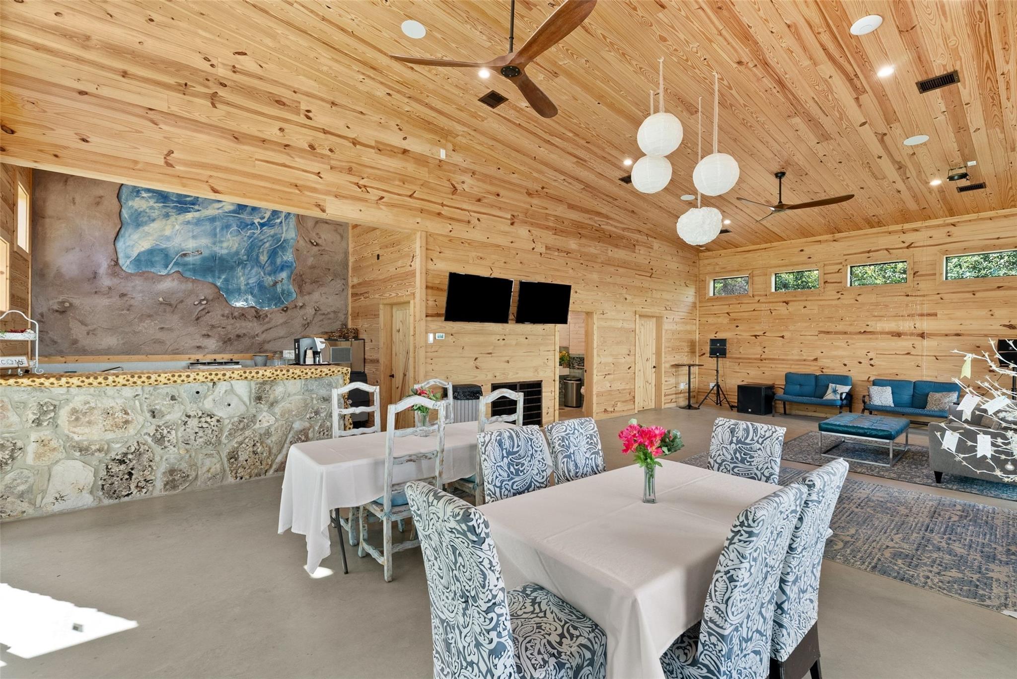 110 Oak Dr, Wimberley, TX 78676