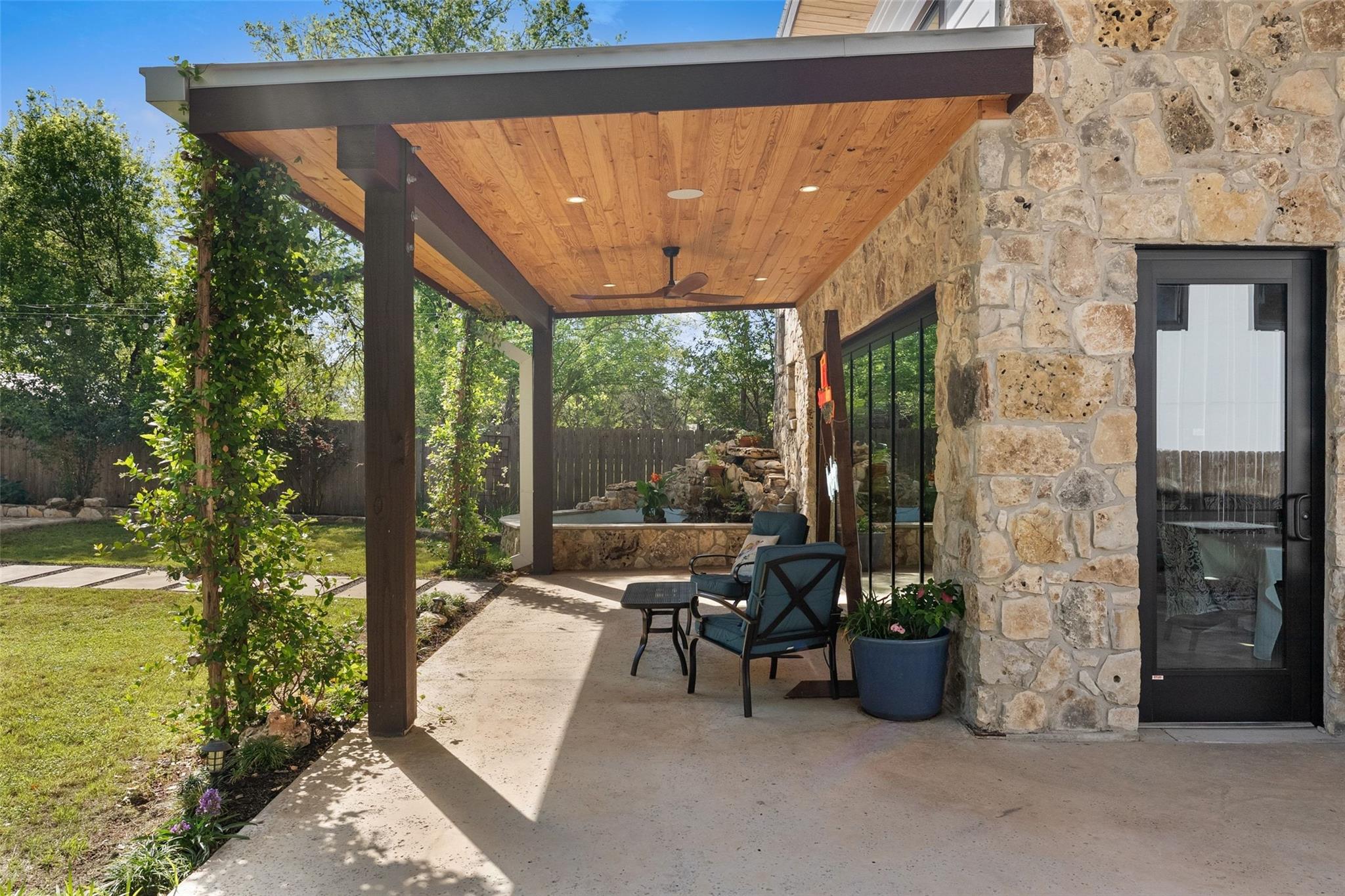 110 Oak Dr, Wimberley, TX 78676