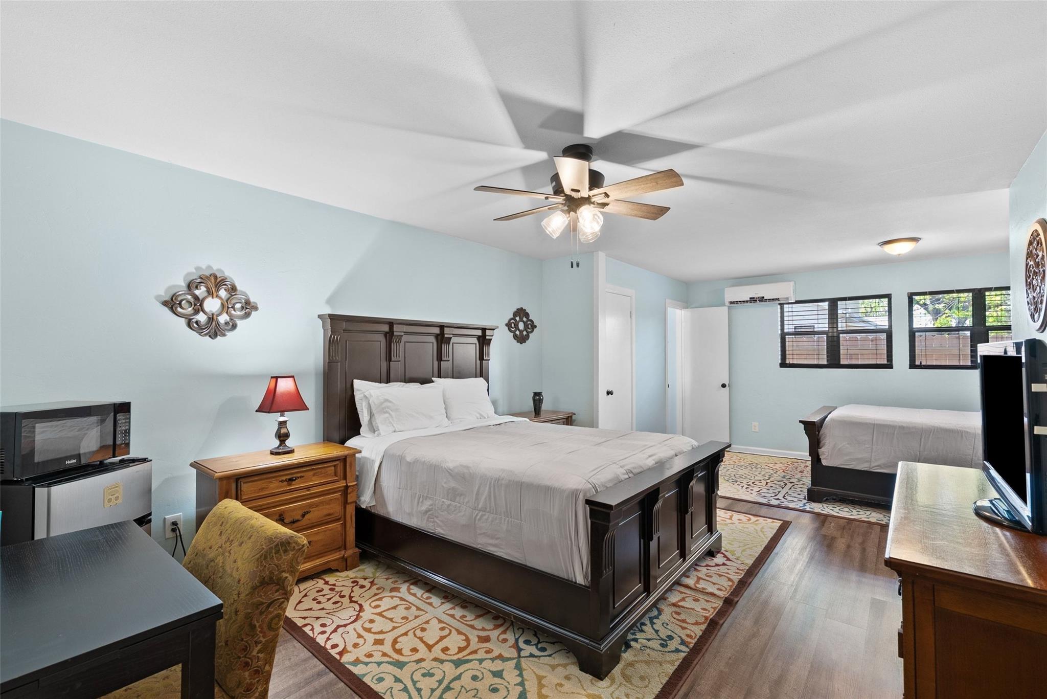 110 Oak Dr, Wimberley, TX 78676