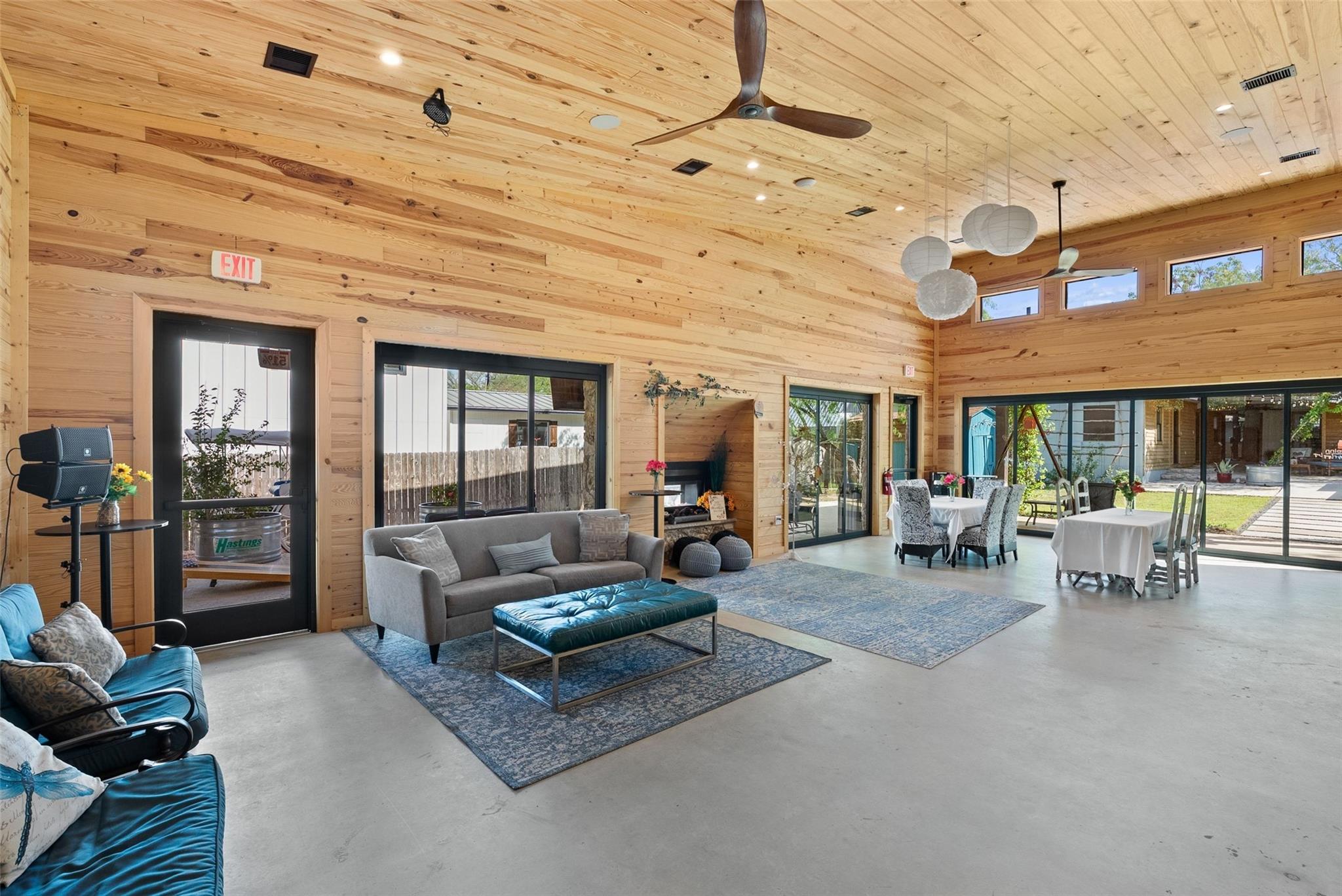 110 Oak Dr, Wimberley, TX 78676