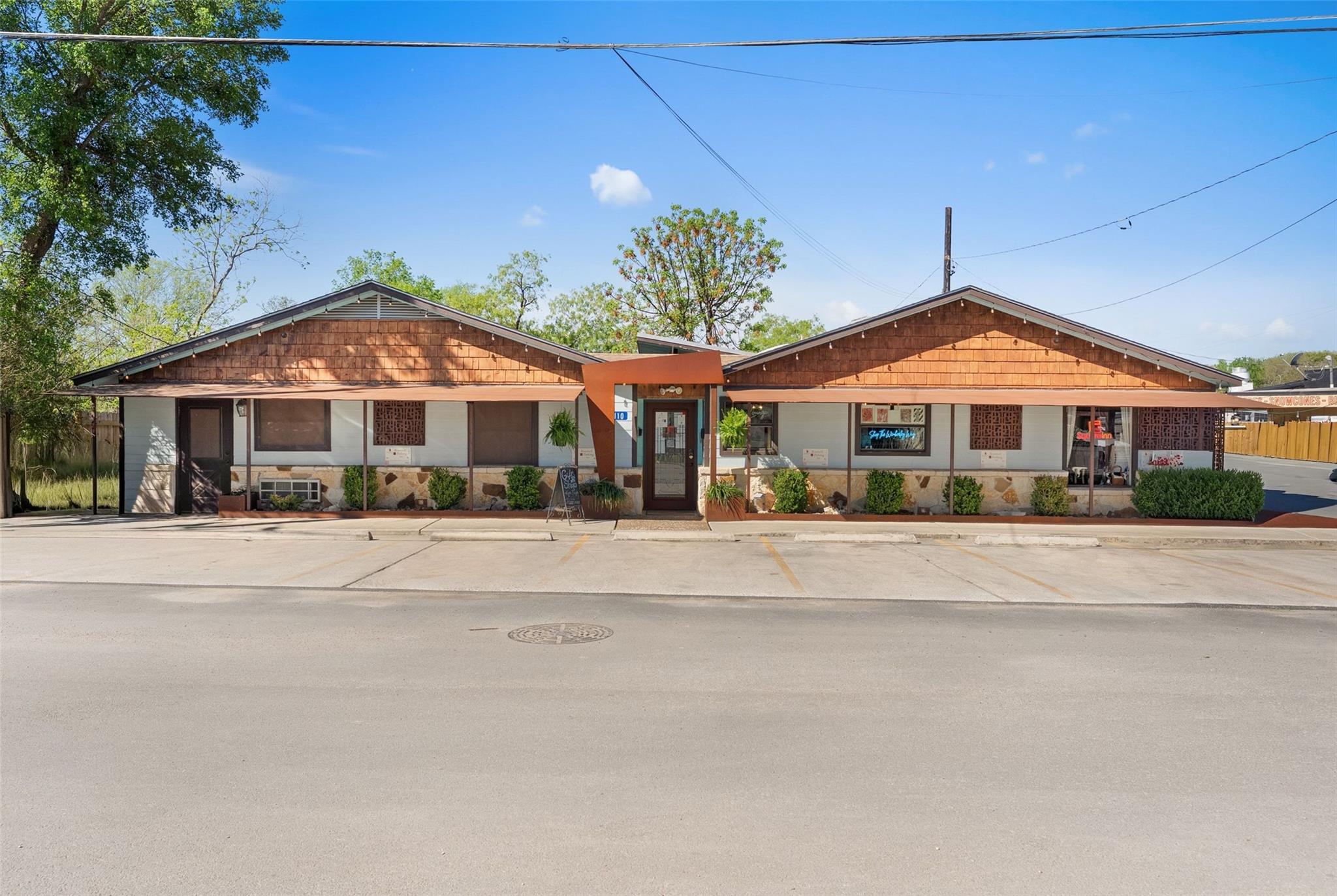 110 Oak Dr, Wimberley, TX 78676