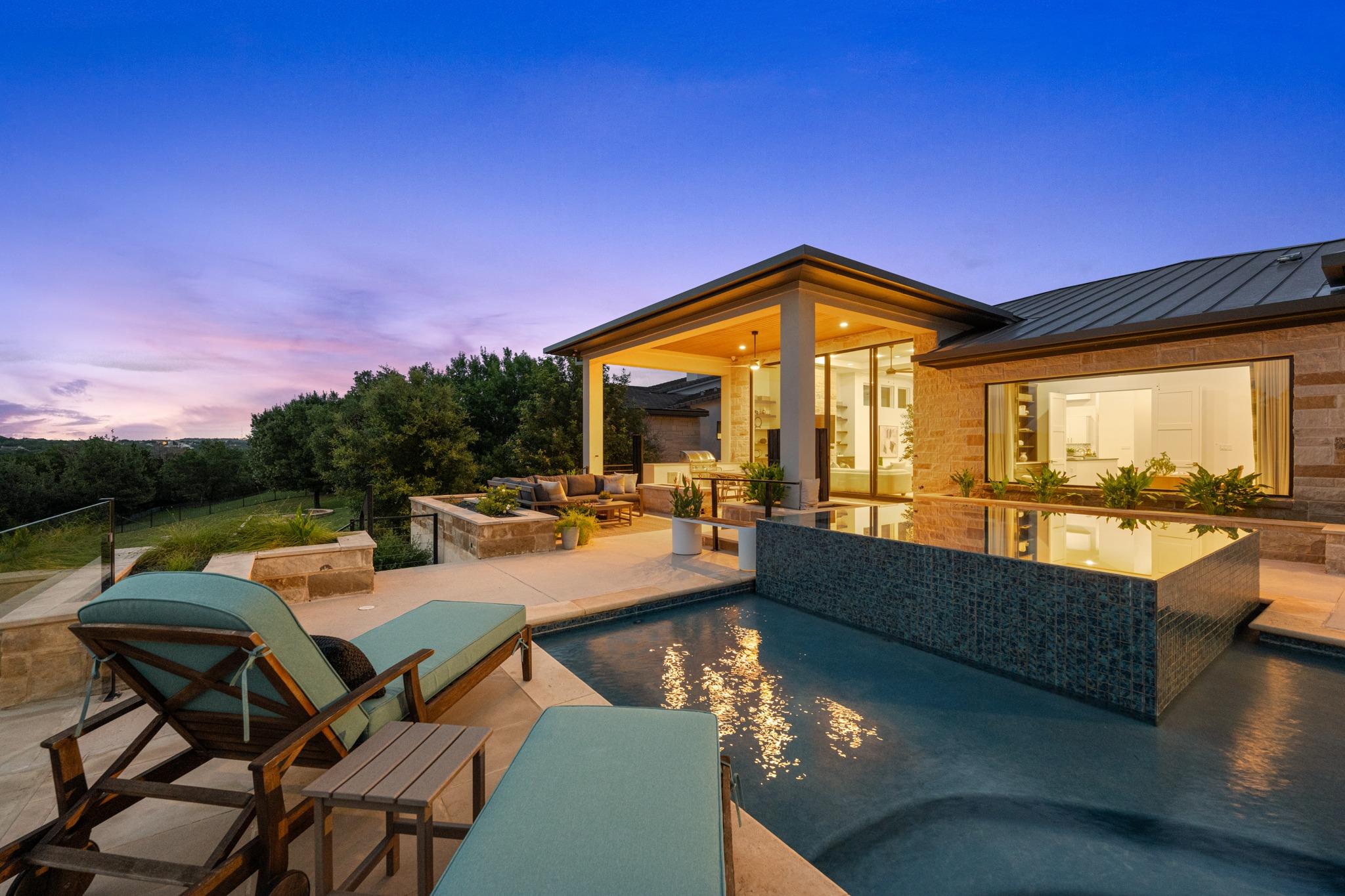 8312 Carranzo Dr, Austin, TX 78735