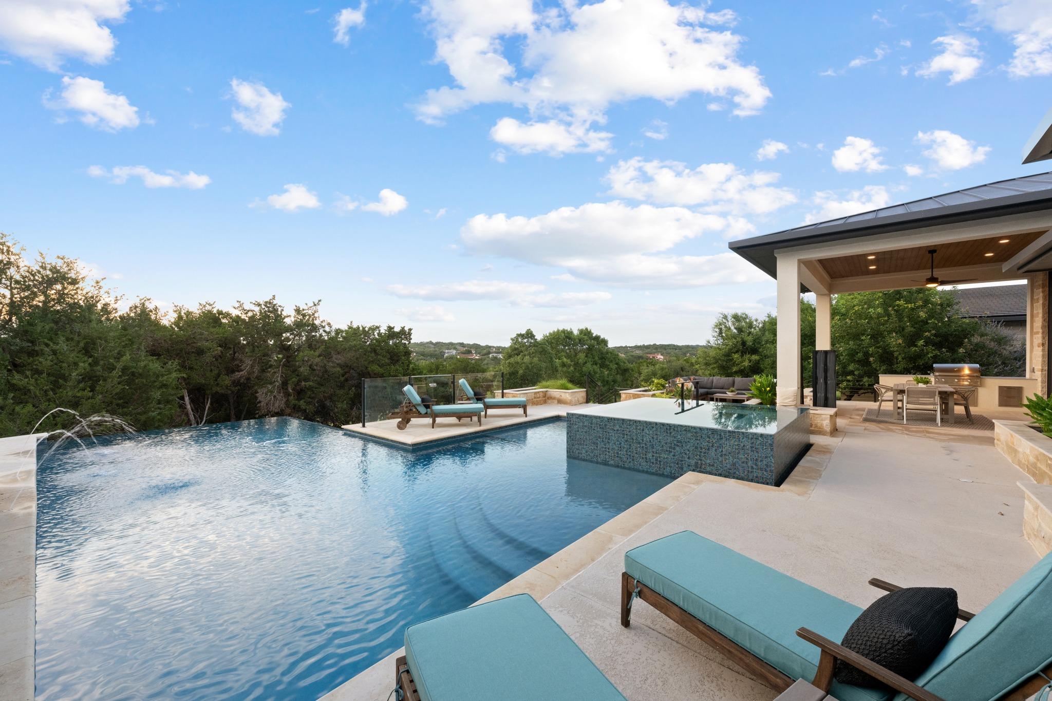 8312 Carranzo Dr, Austin, TX 78735