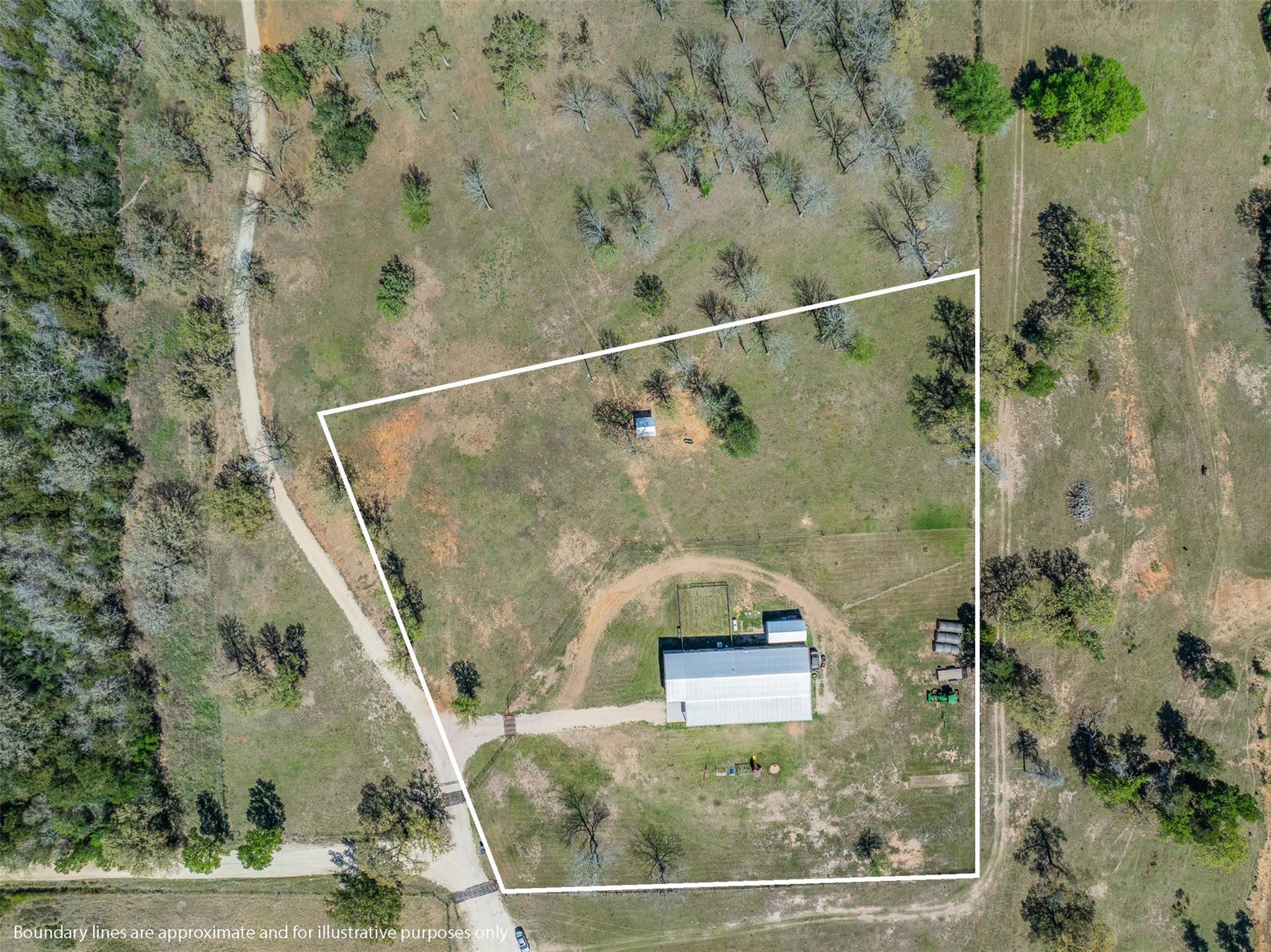 4500 Gibbs Ln, Caldwell, TX 77836