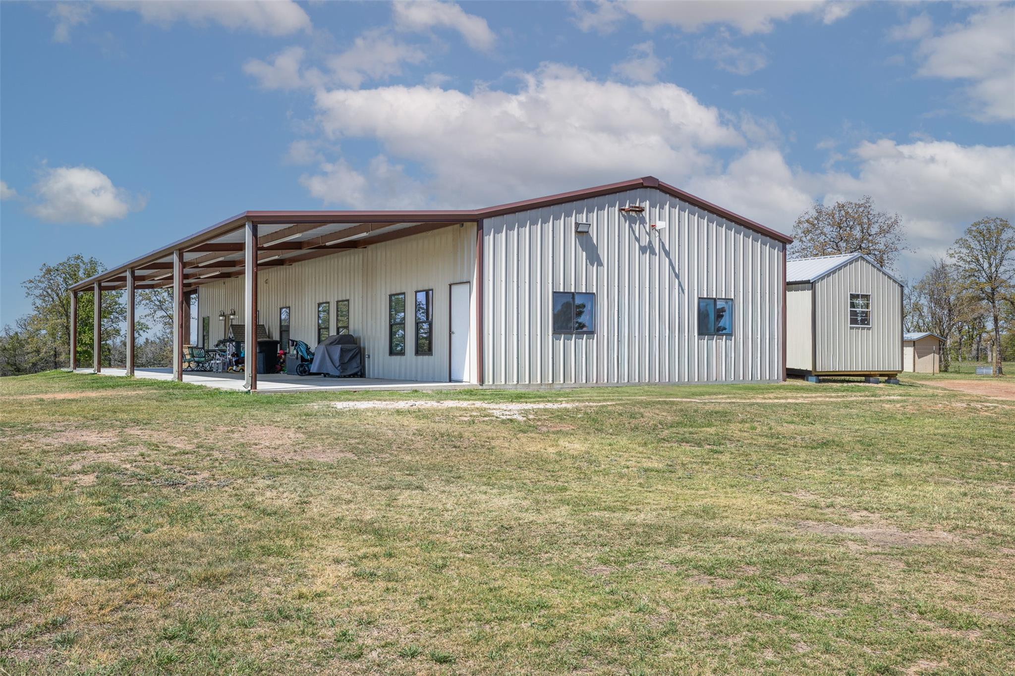 4500 Gibbs Ln, Caldwell, TX 77836