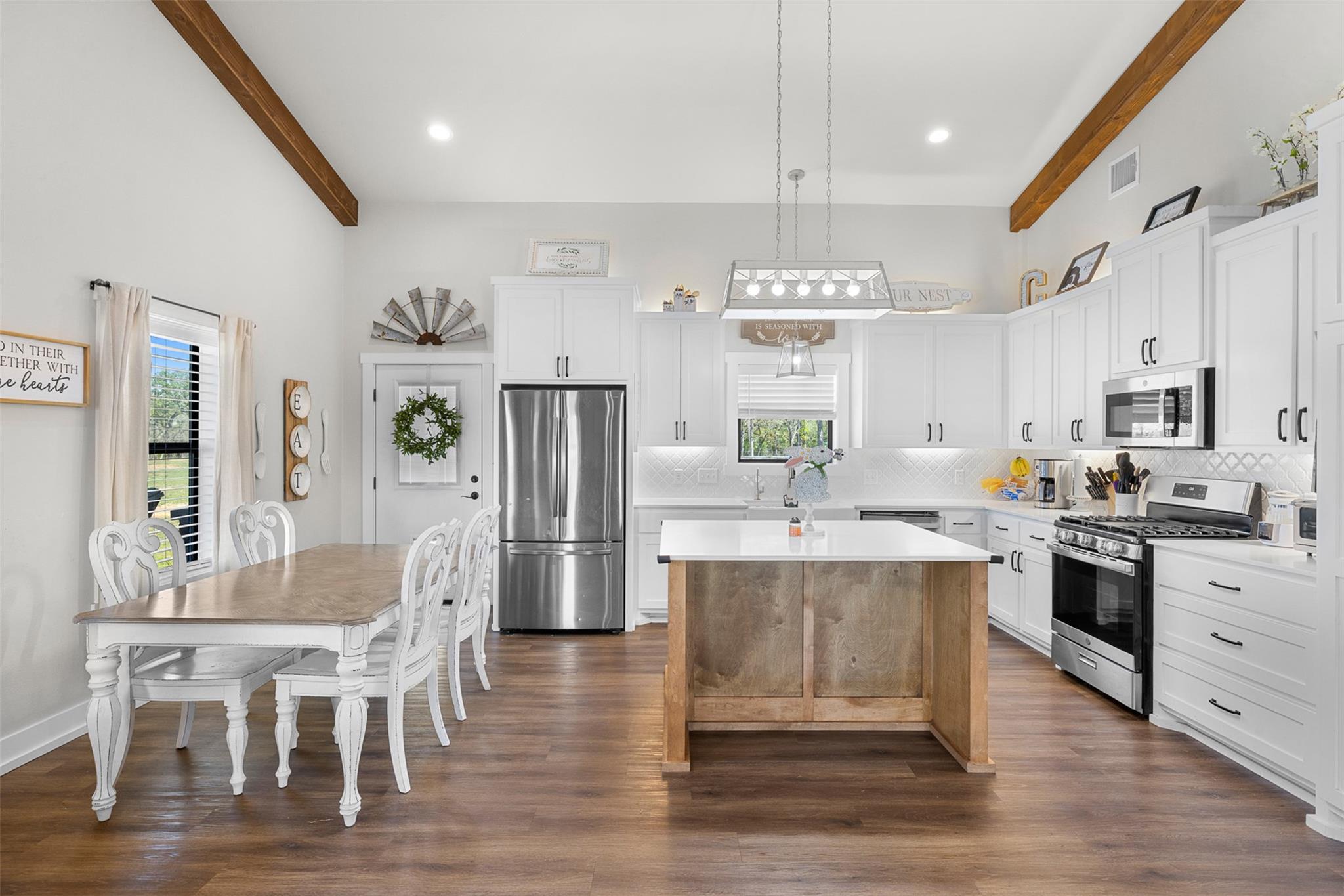 4500 Gibbs Ln, Caldwell, TX 77836