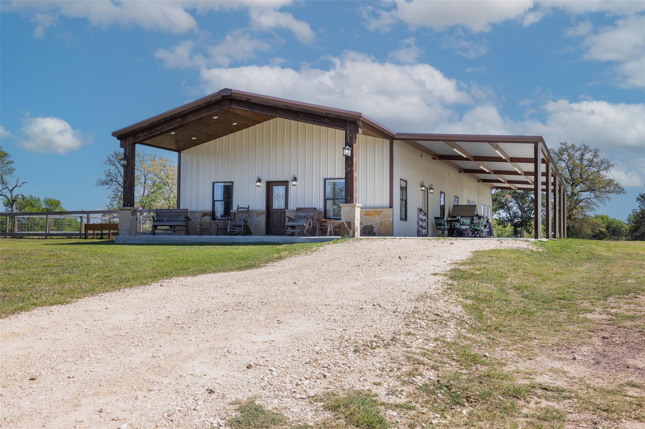 4500 Gibbs Ln, Caldwell, TX 77836
