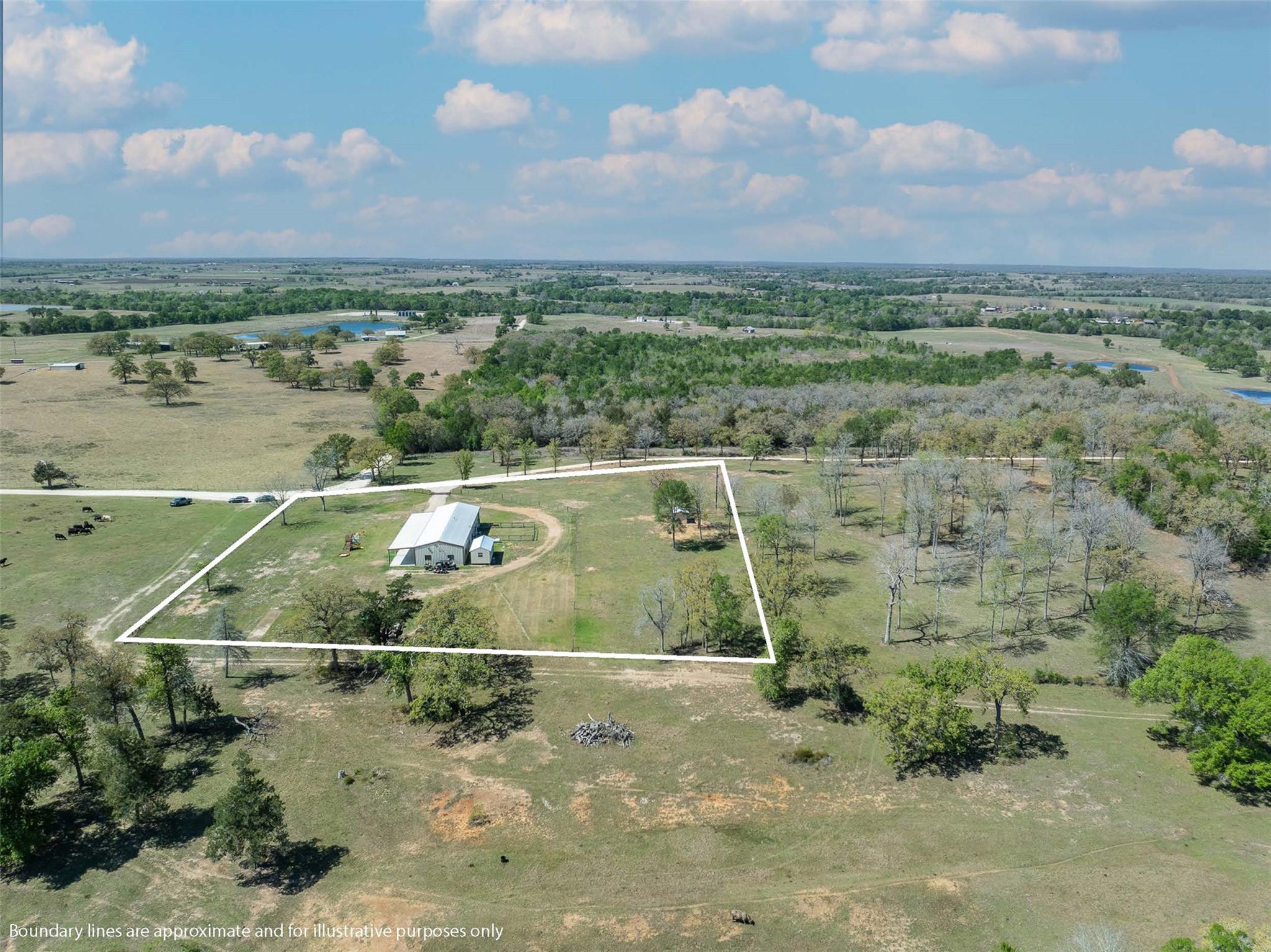 4500 Gibbs Ln, Caldwell, TX 77836