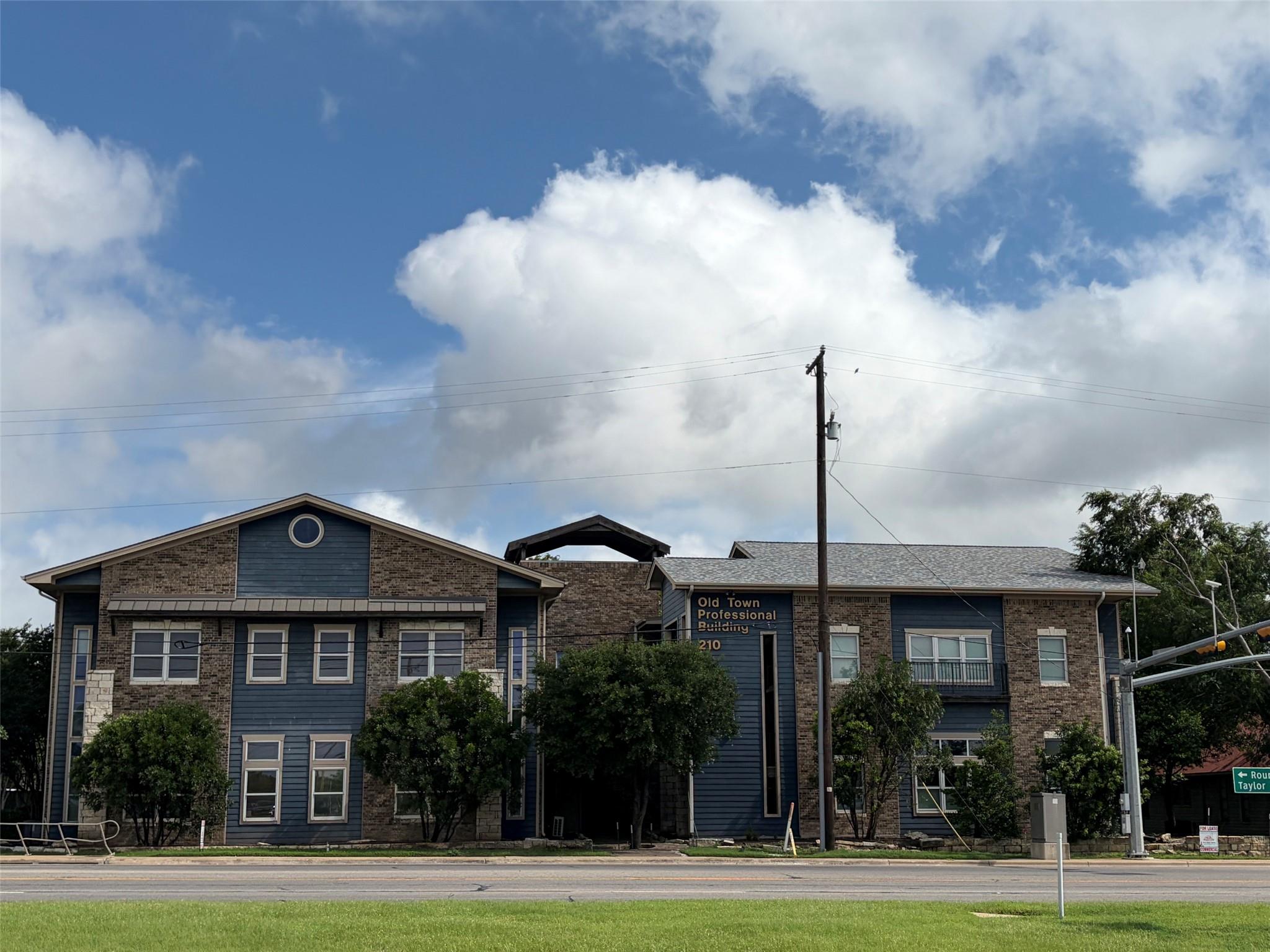 210 Highway 79 # 103, 104, 203, 204, Hutto, TX 78634
