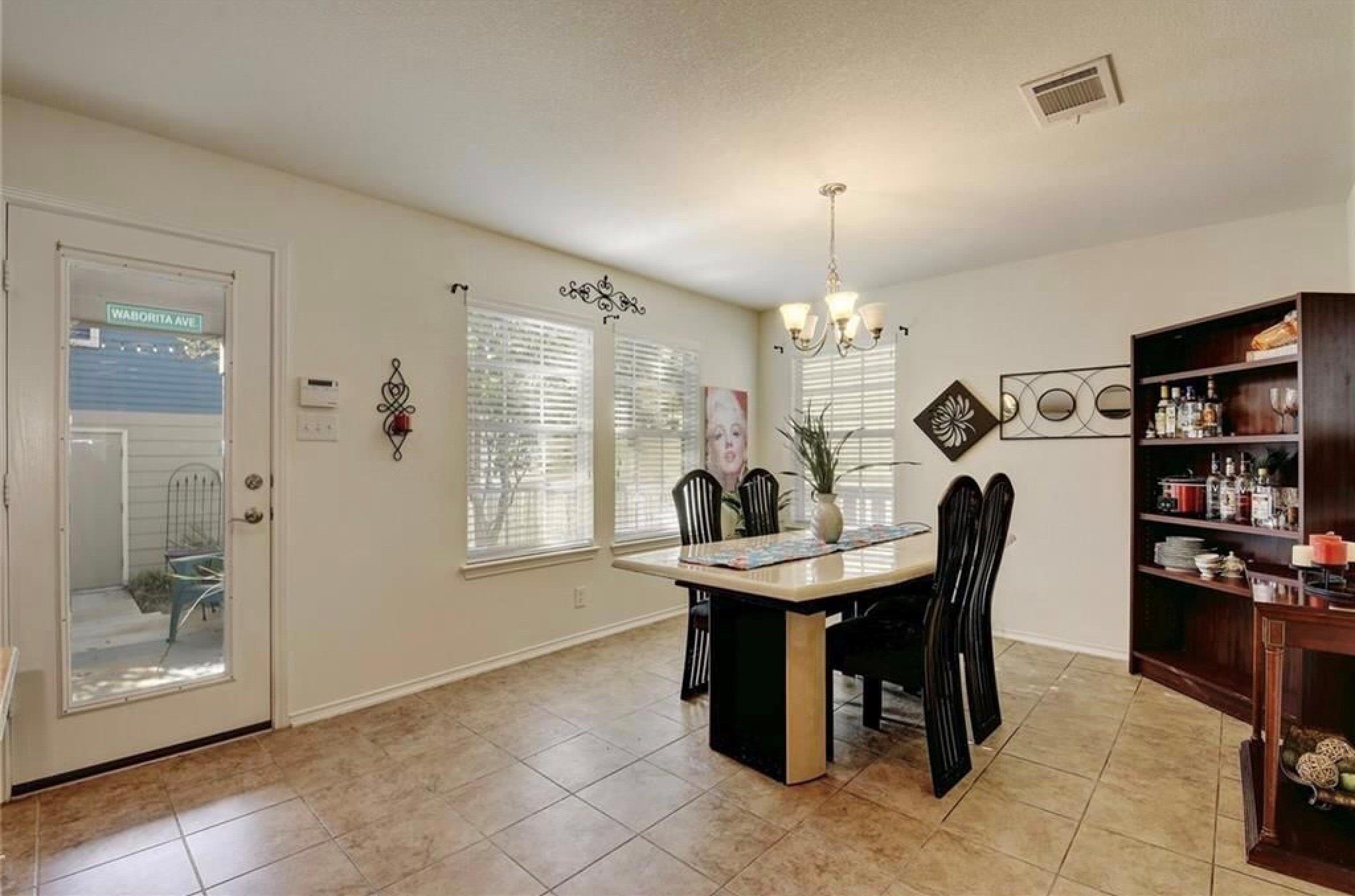 1054 Dorn, Kyle, TX 78640