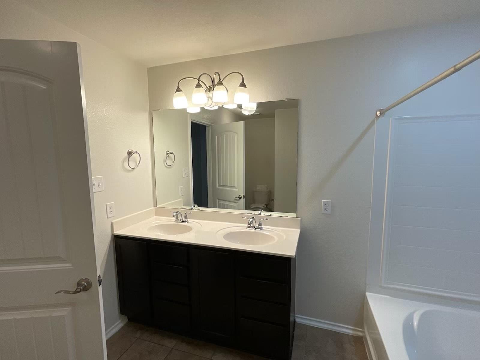 1054 Dorn, Kyle, TX 78640