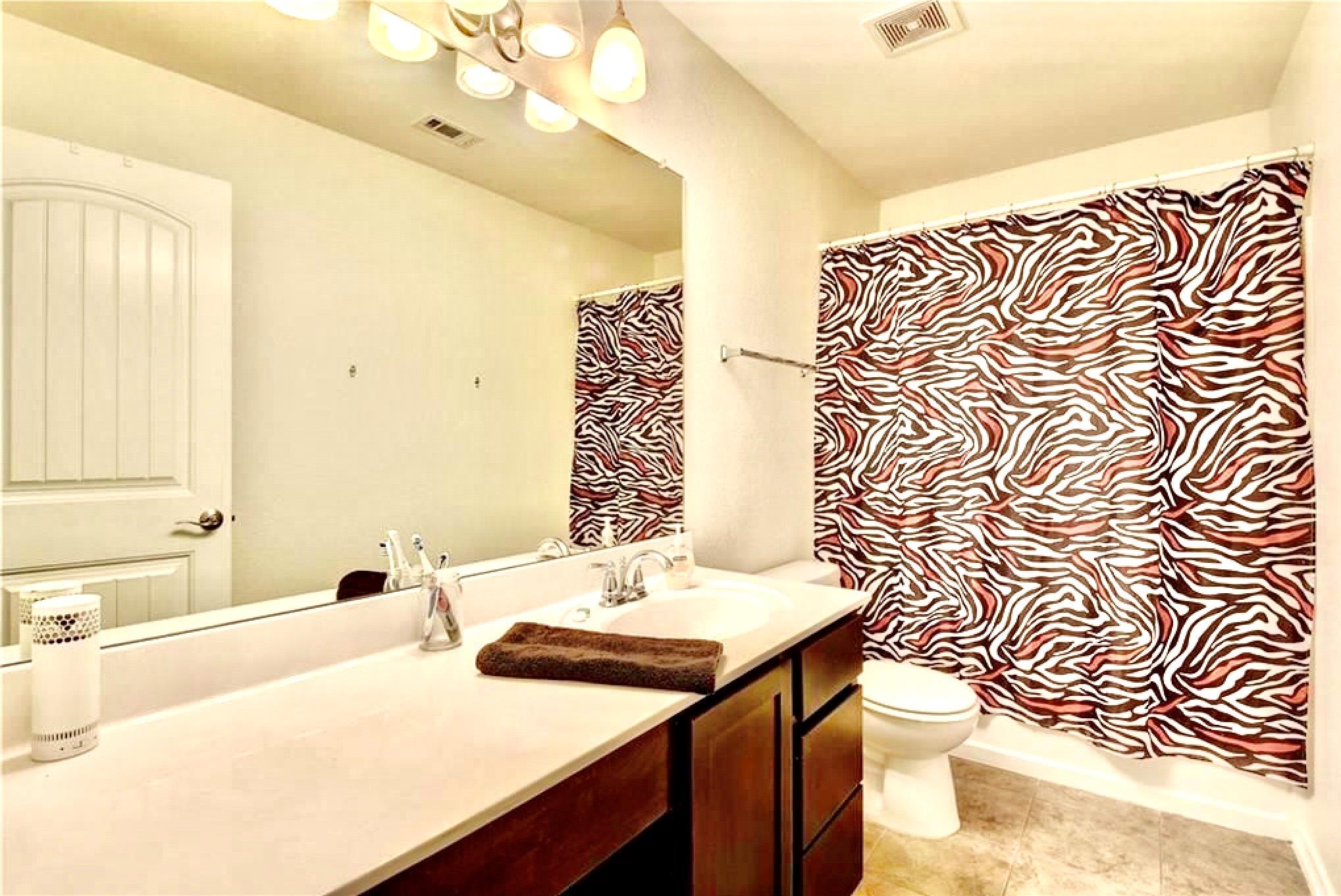 1054 Dorn, Kyle, TX 78640