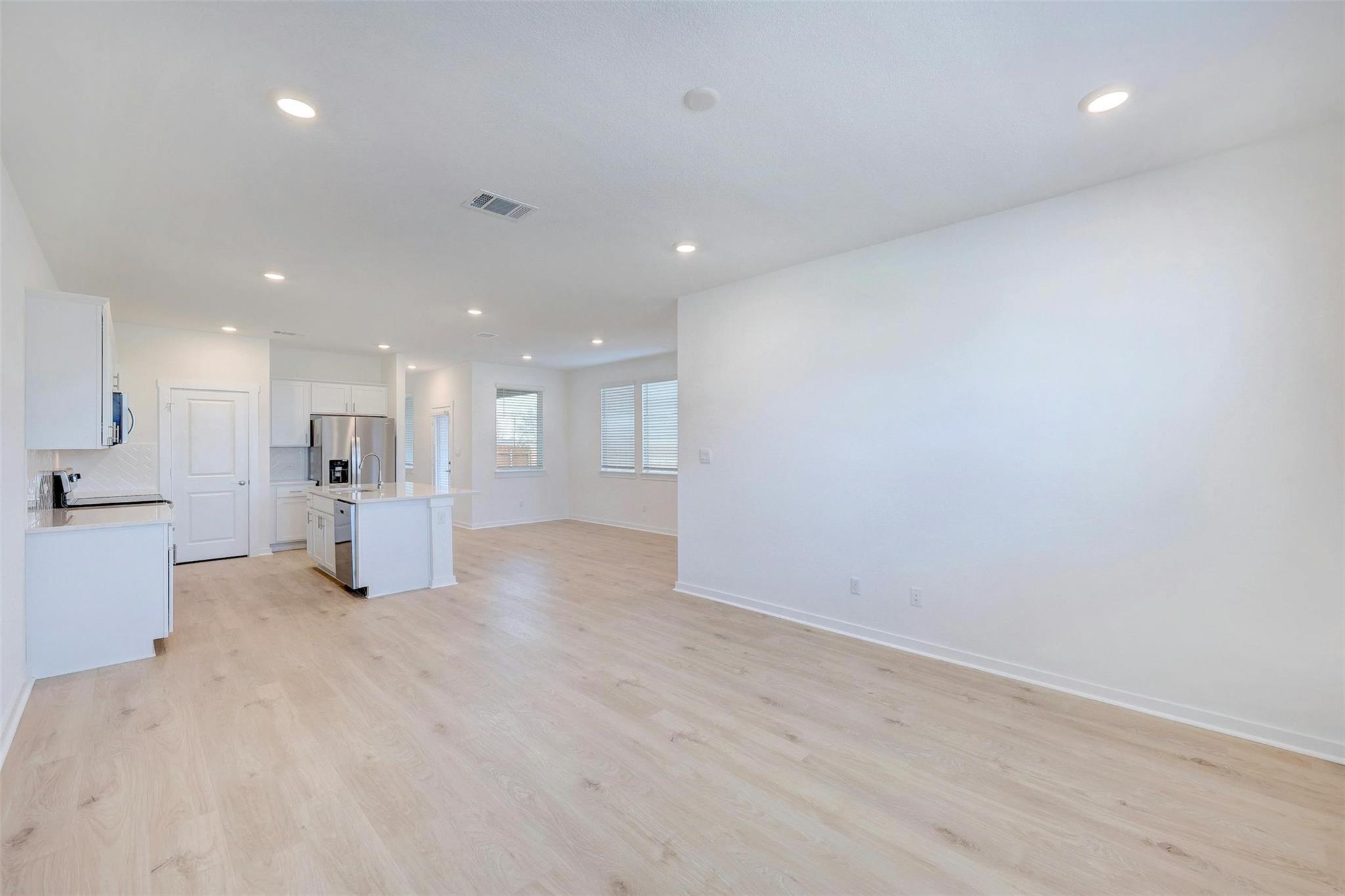 2301 Wallin Bradley Dr, Round Rock, TX 78665
