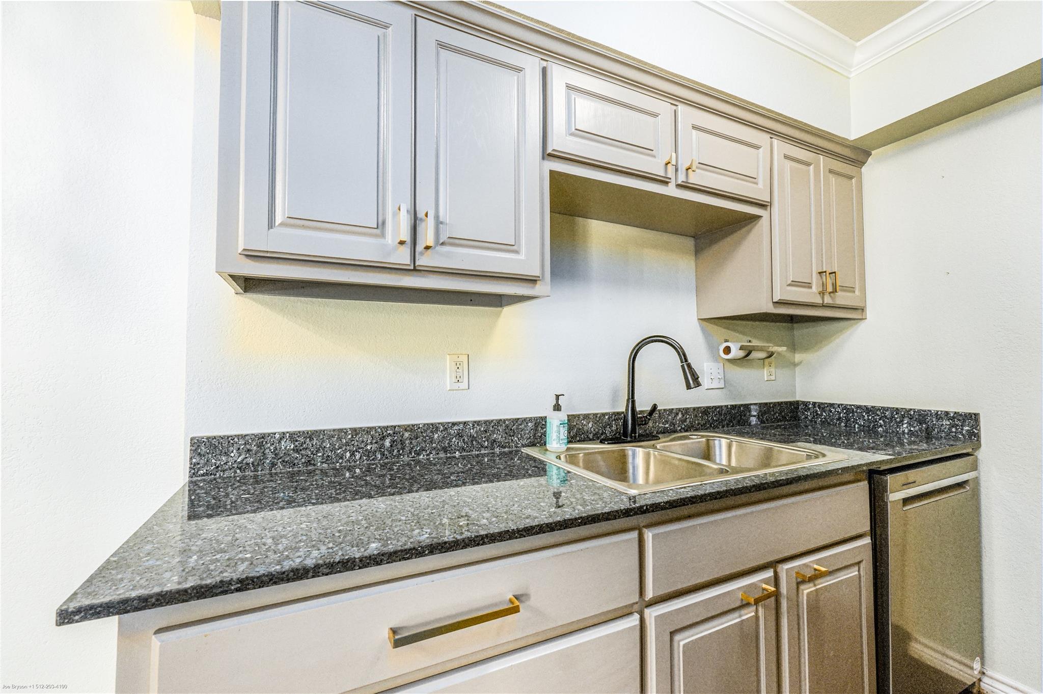 900 S Lamar Blvd # 207, Austin, TX 78704