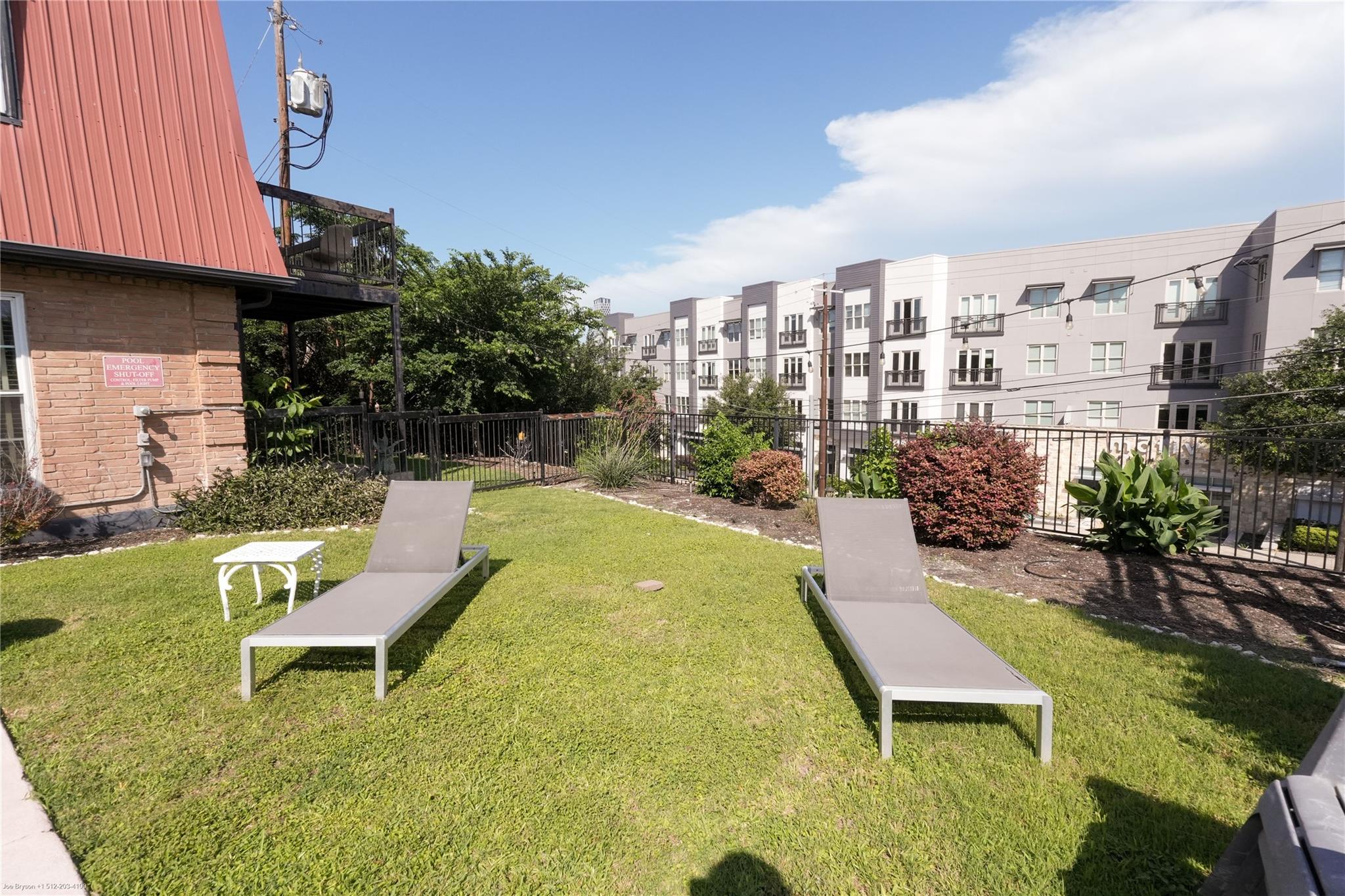 900 S Lamar Blvd # 207, Austin, TX 78704