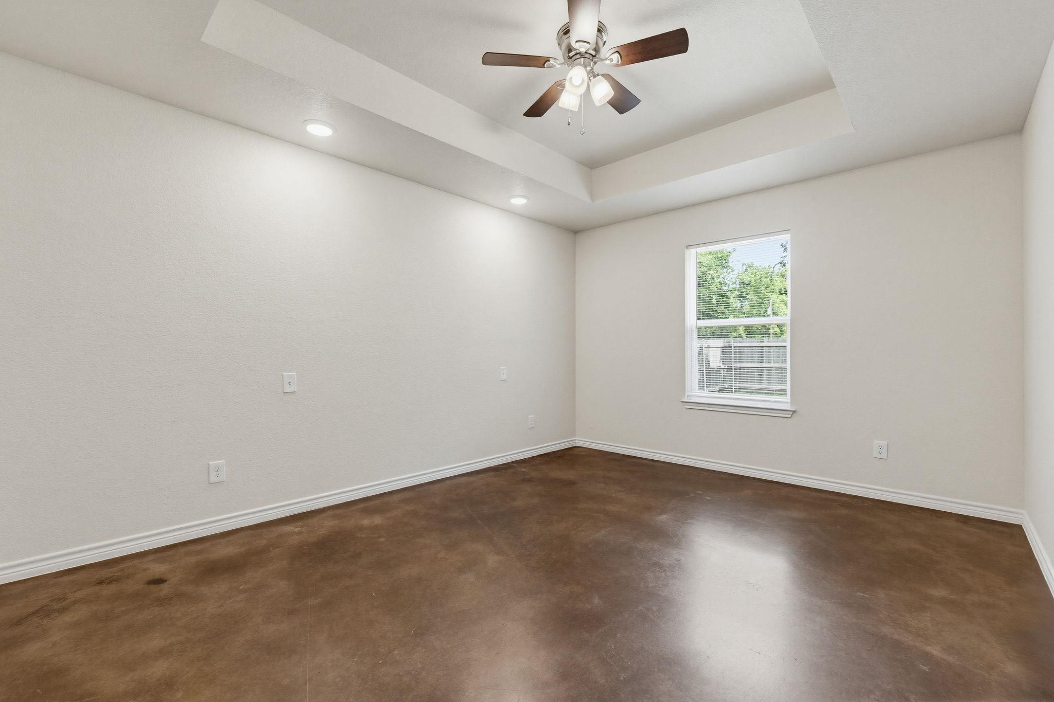 908 E Avenue B, Lampasas, TX 76550