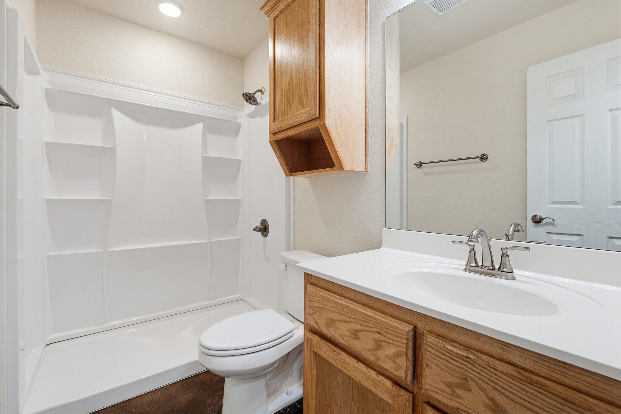 908 E Avenue B, Lampasas, TX 76550