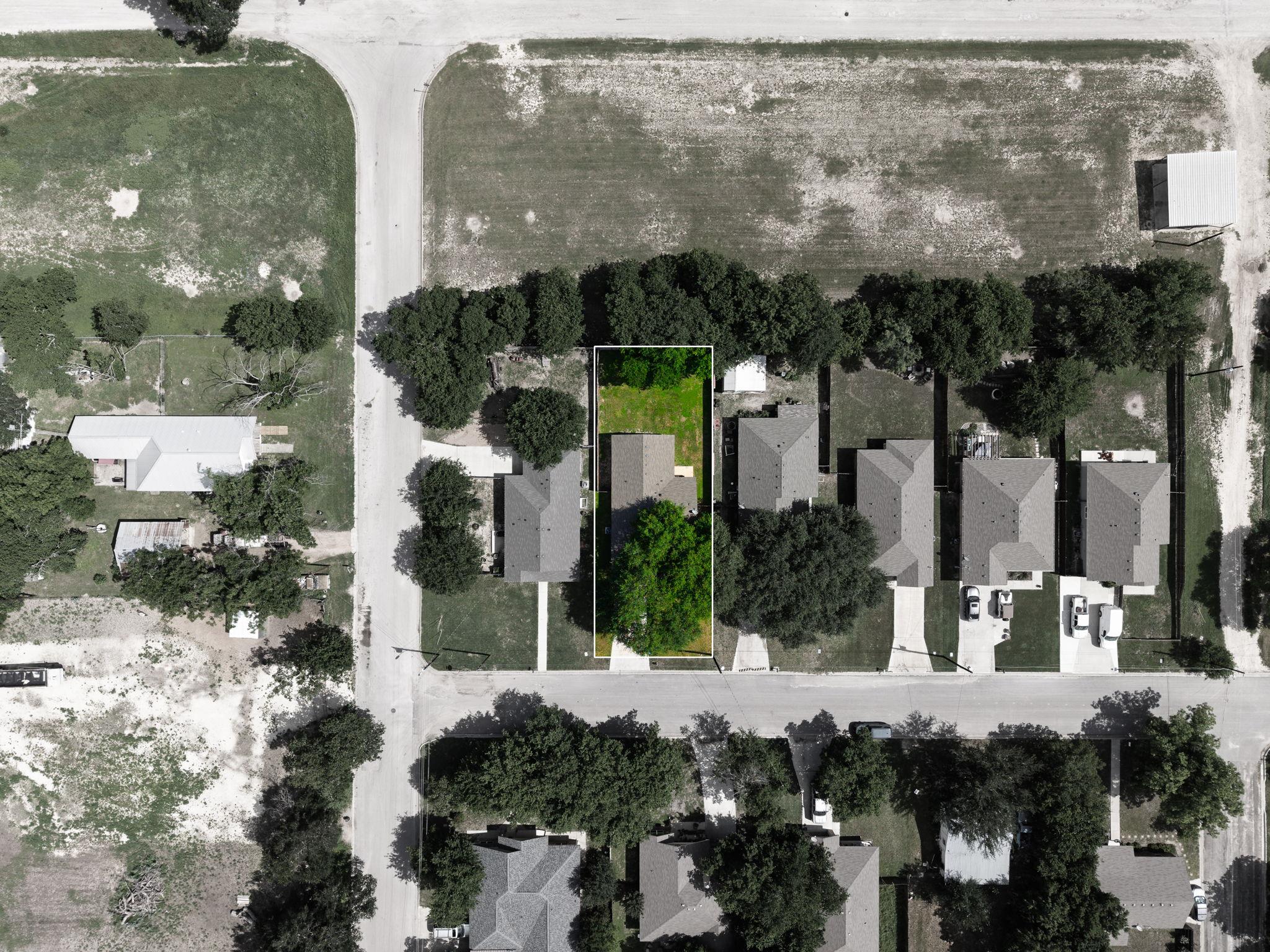 908 E Avenue B, Lampasas, TX 76550