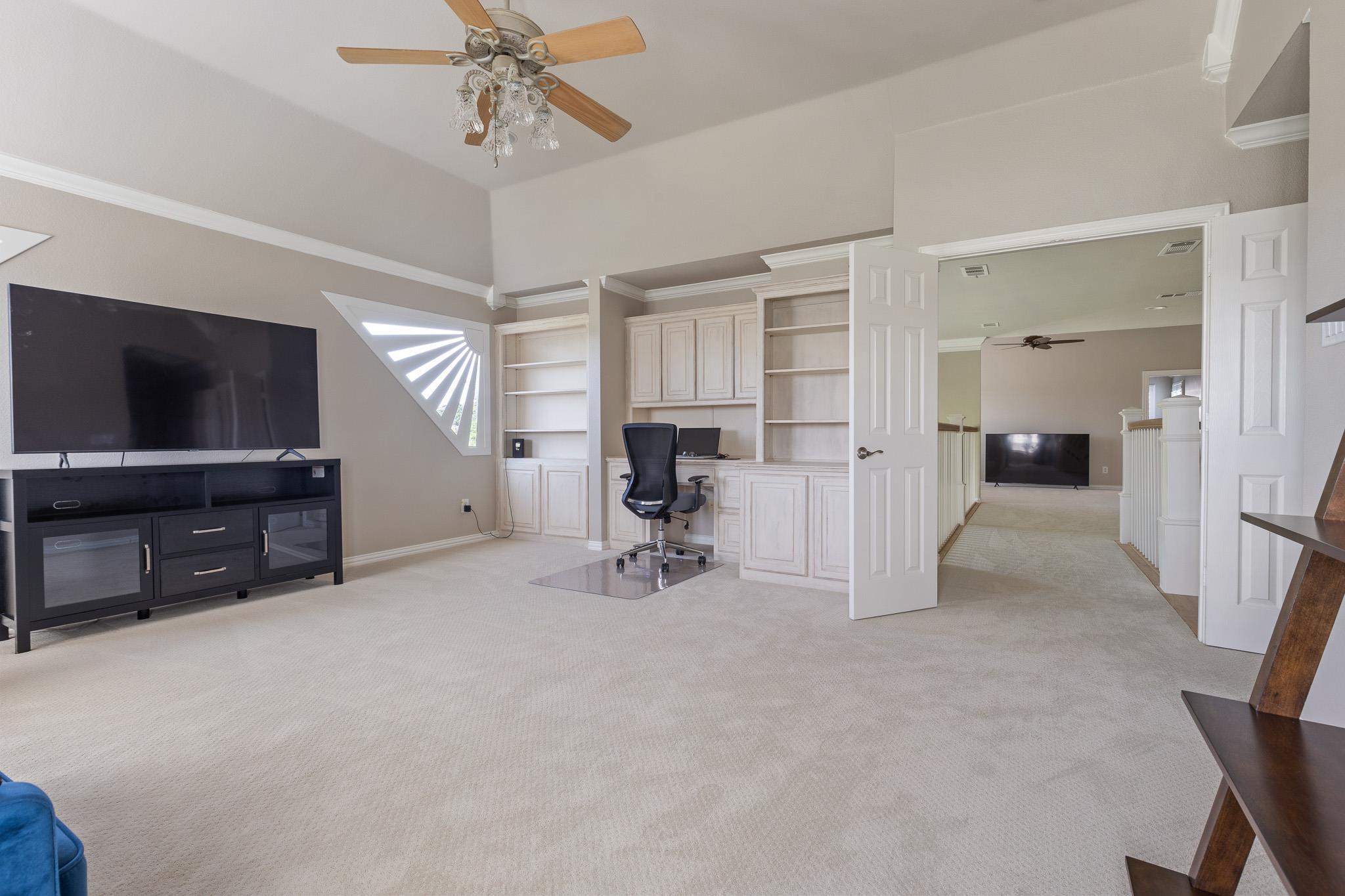 259 King Ranch Ct, Fort Worth, TX 76108