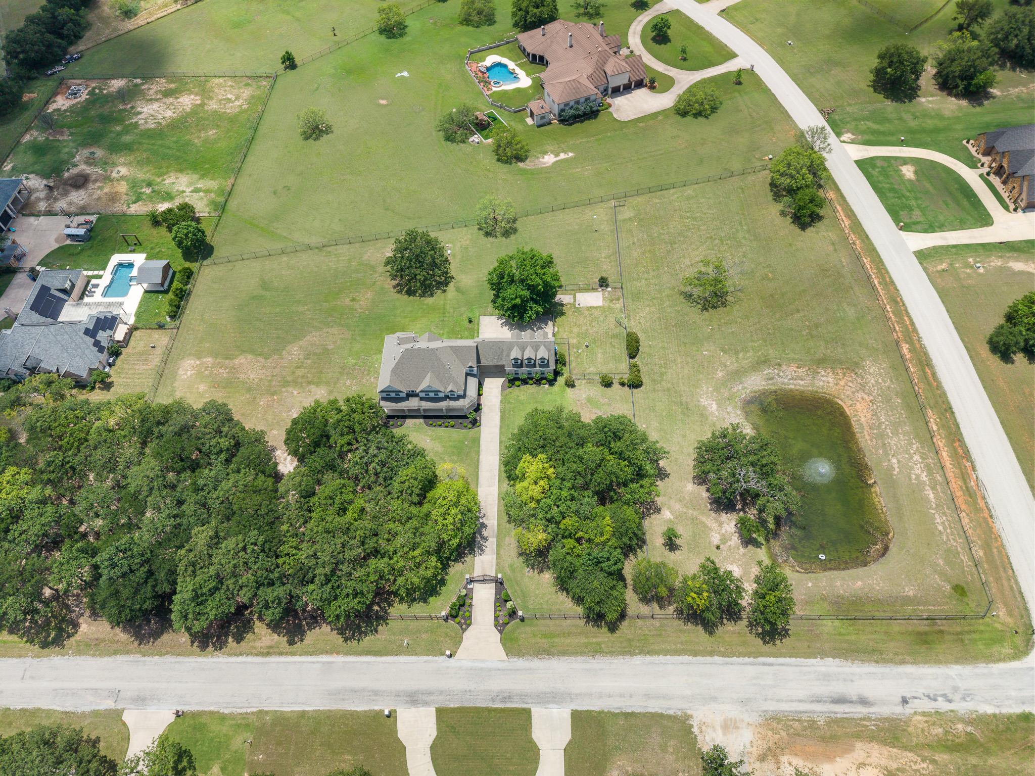259 King Ranch Ct, Fort Worth, TX 76108