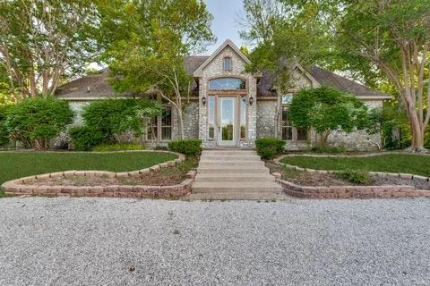 259 King Ranch Ct, Fort Worth, TX 76108