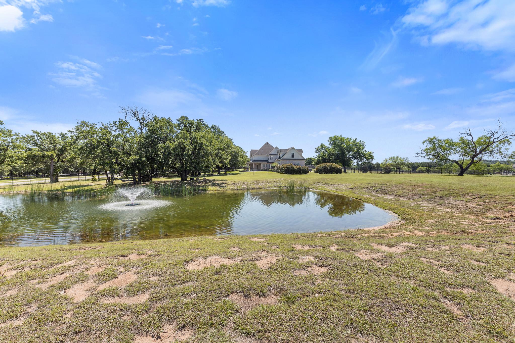 259 King Ranch Ct, Fort Worth, TX 76108