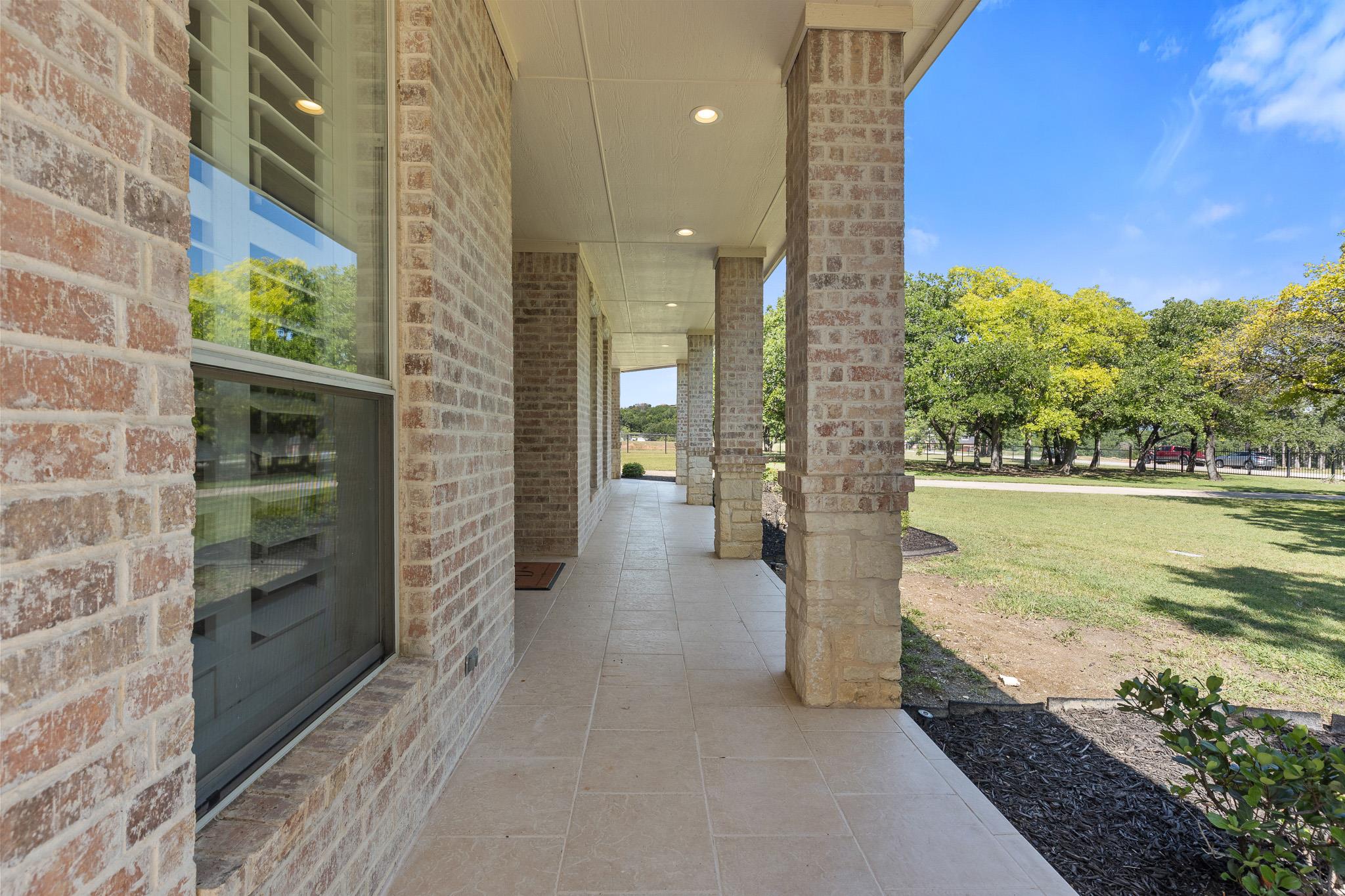 259 King Ranch Ct, Fort Worth, TX 76108
