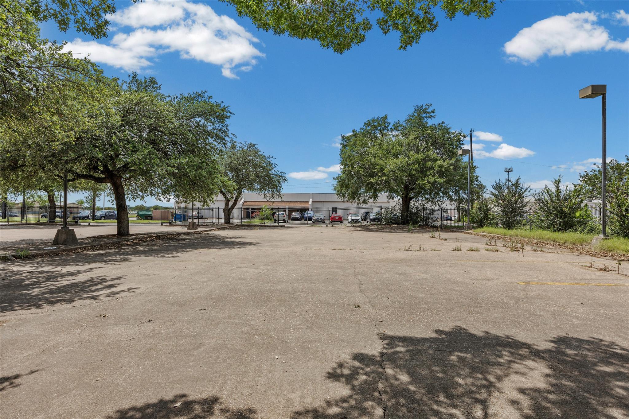 320 W William Cannon Dr, Austin, TX 78745