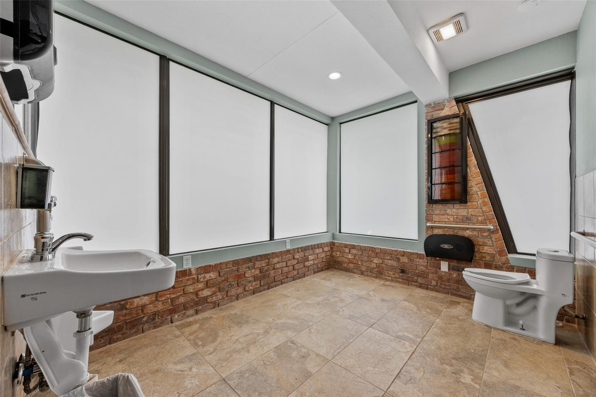 320 W William Cannon Dr, Austin, TX 78745