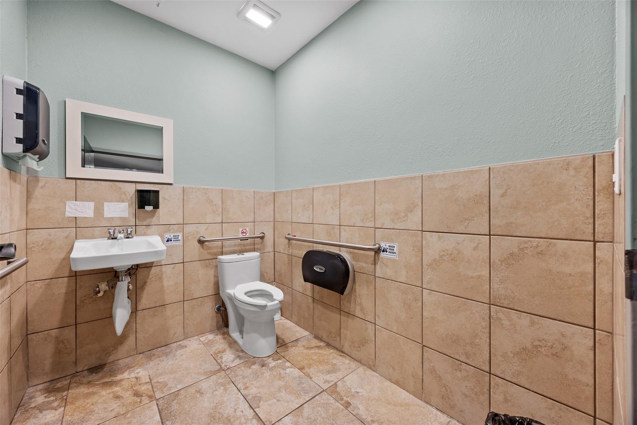 320 W William Cannon Dr, Austin, TX 78745