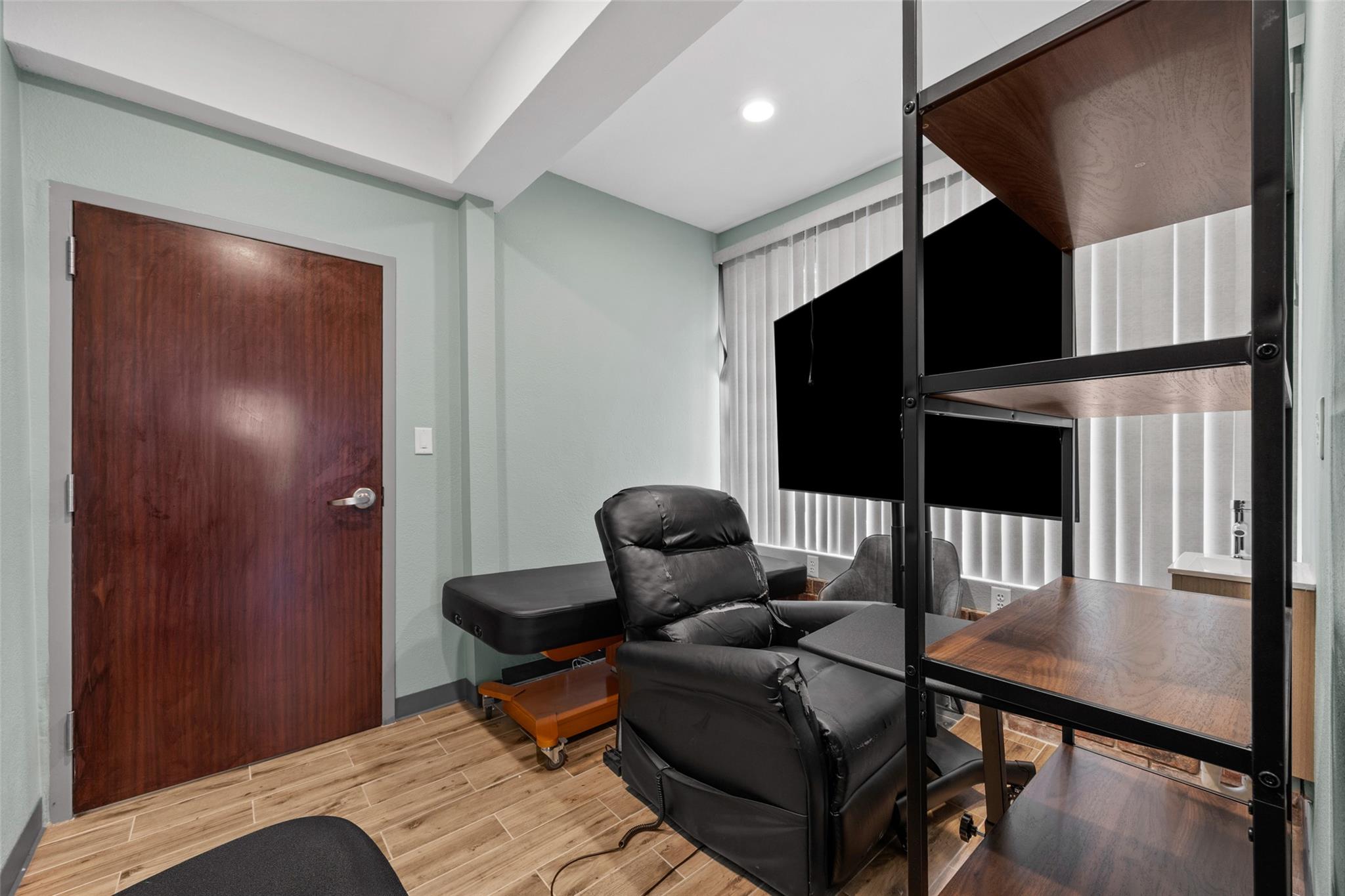320 W William Cannon Dr, Austin, TX 78745